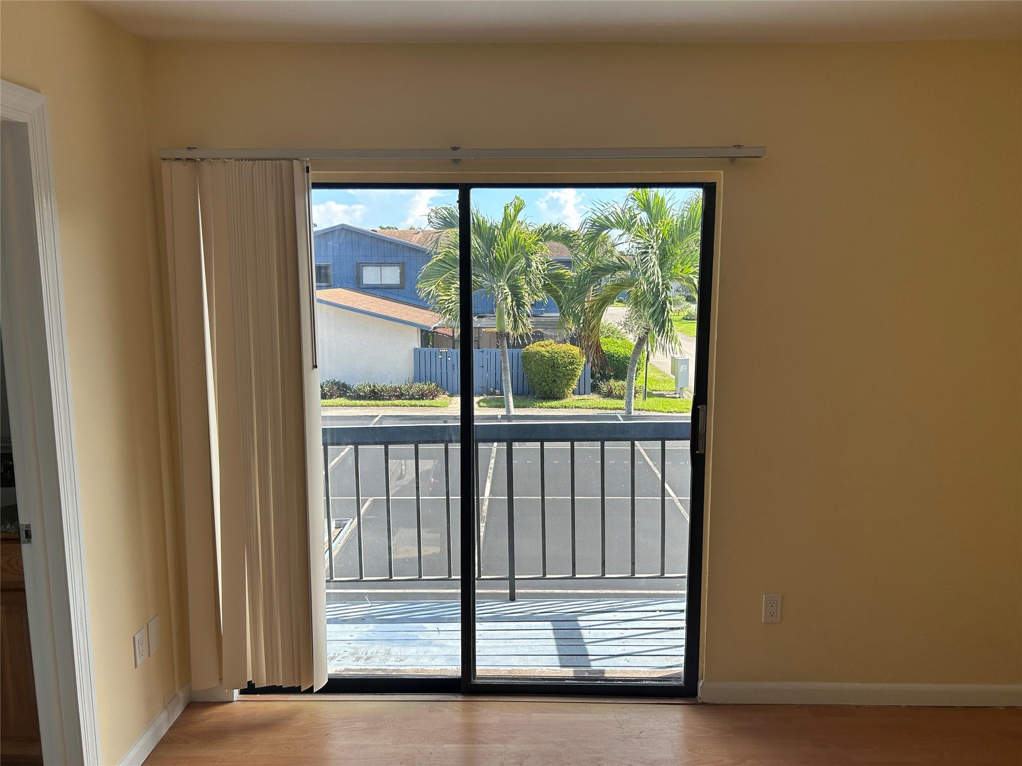 COUNTRY AS - Residential Lease