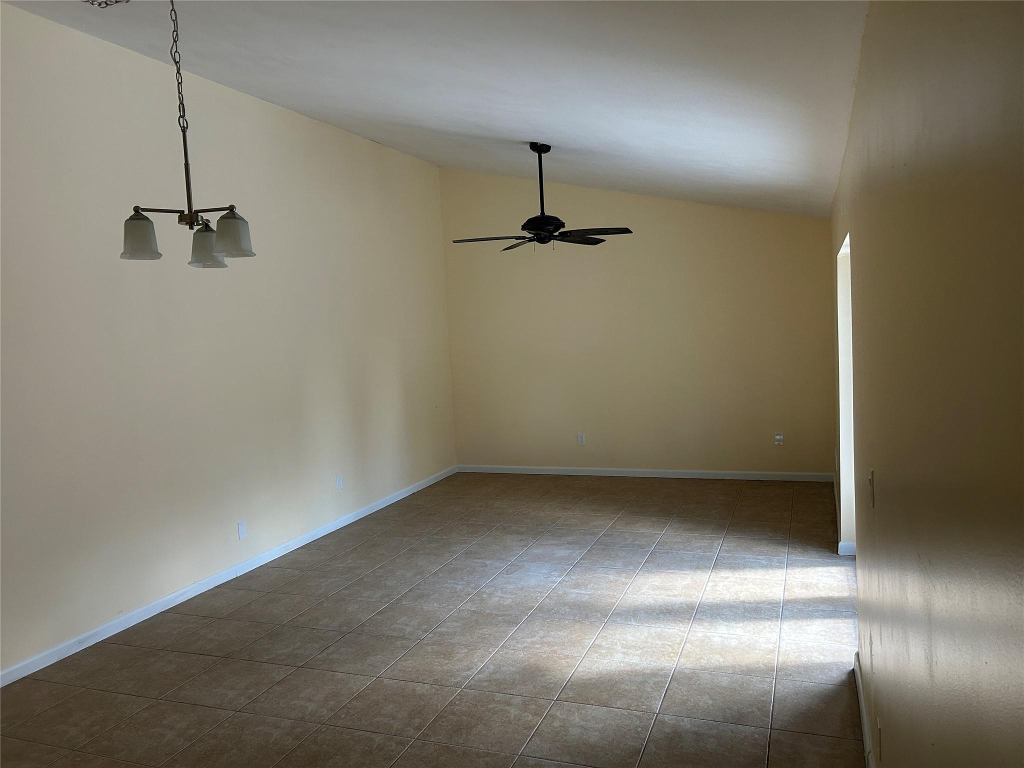 COUNTRY AS - Residential Lease