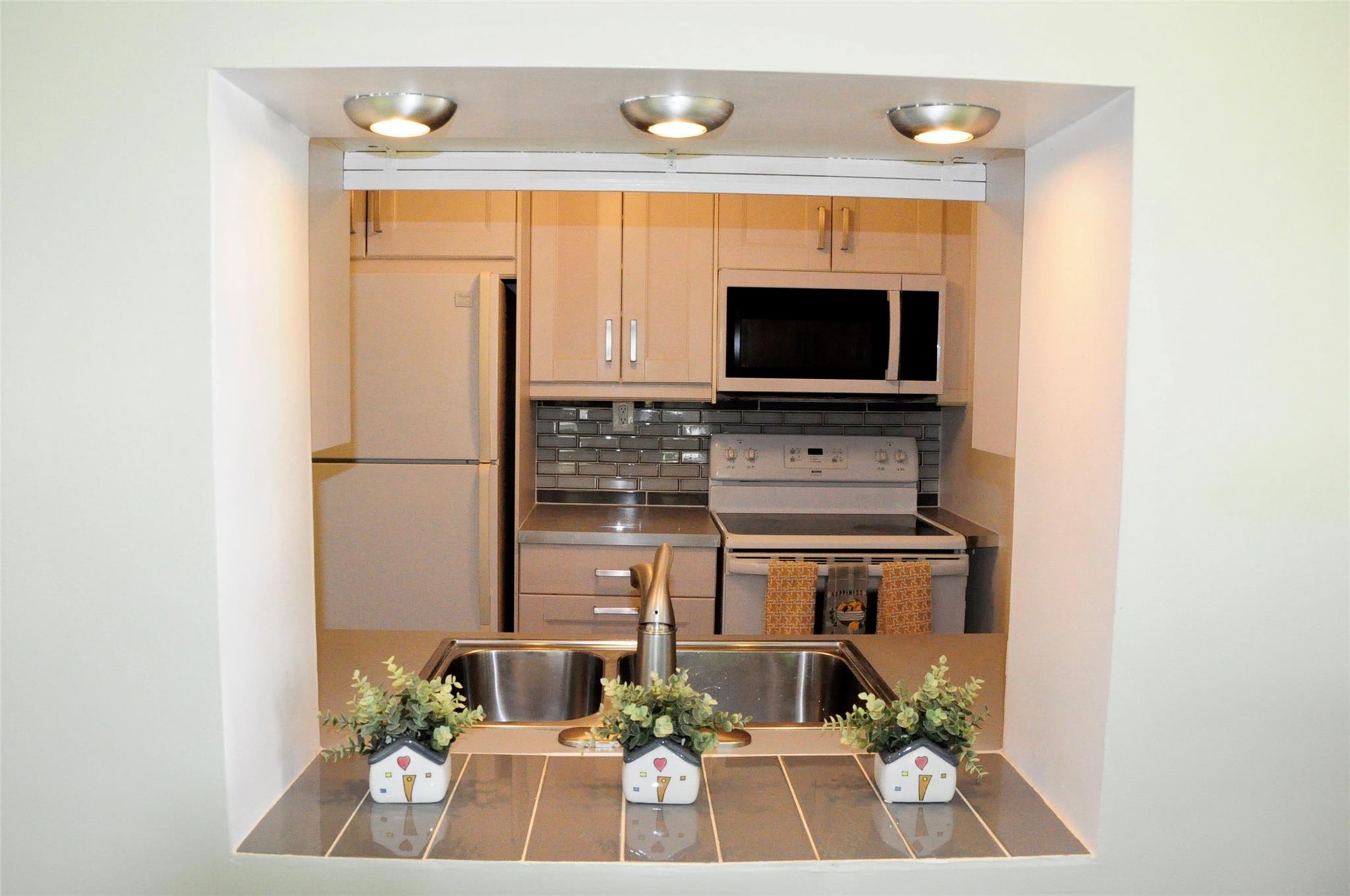 Leisureville - Residential