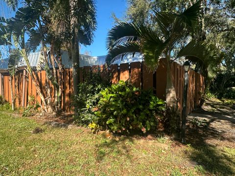 A home in Okeechobee