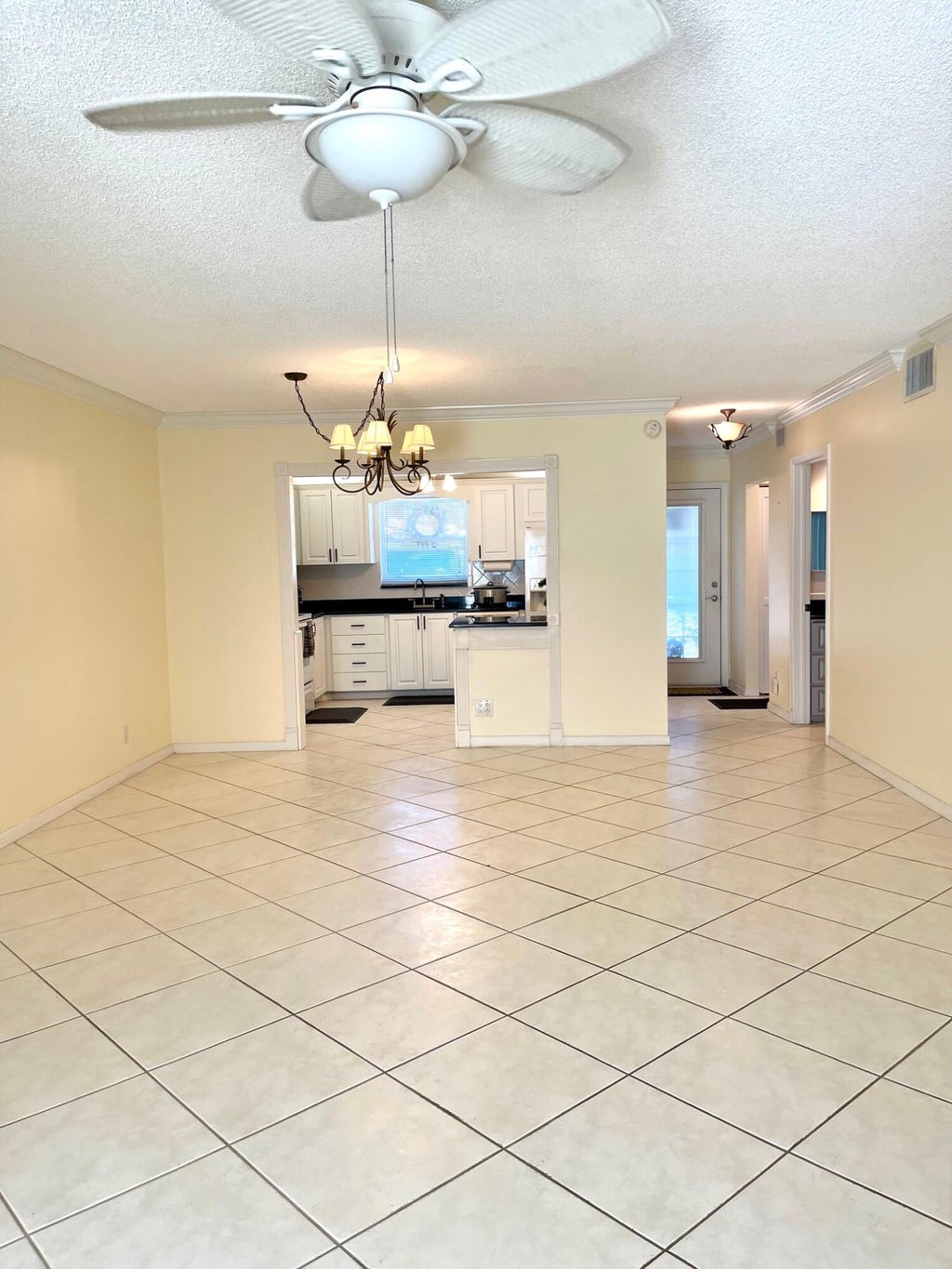 Photo of 105 Oxford 500 #105, West Palm Beach, FL 33417 (MLS # R10963933)