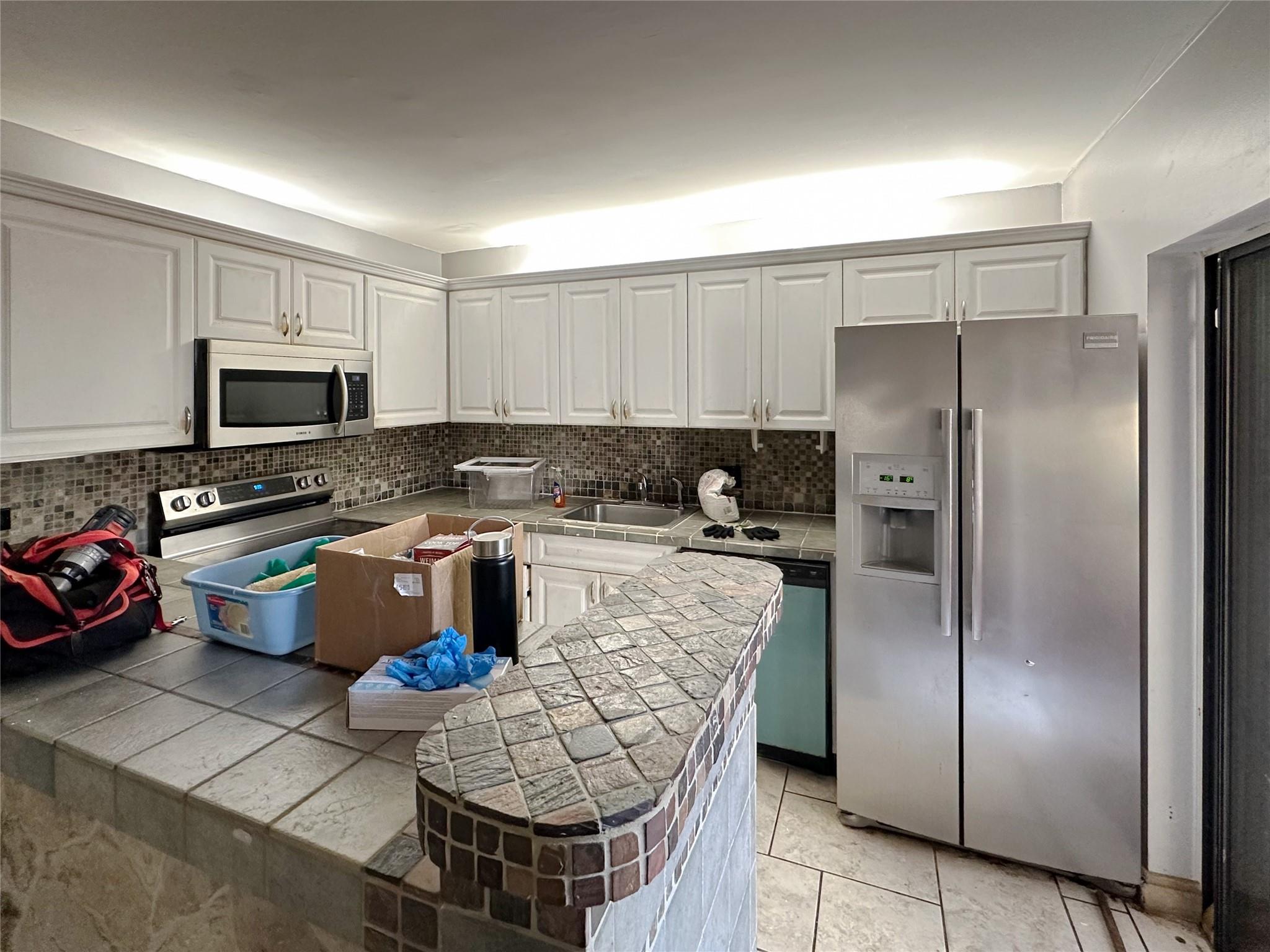 Embassy Park Condo - Residential Lease