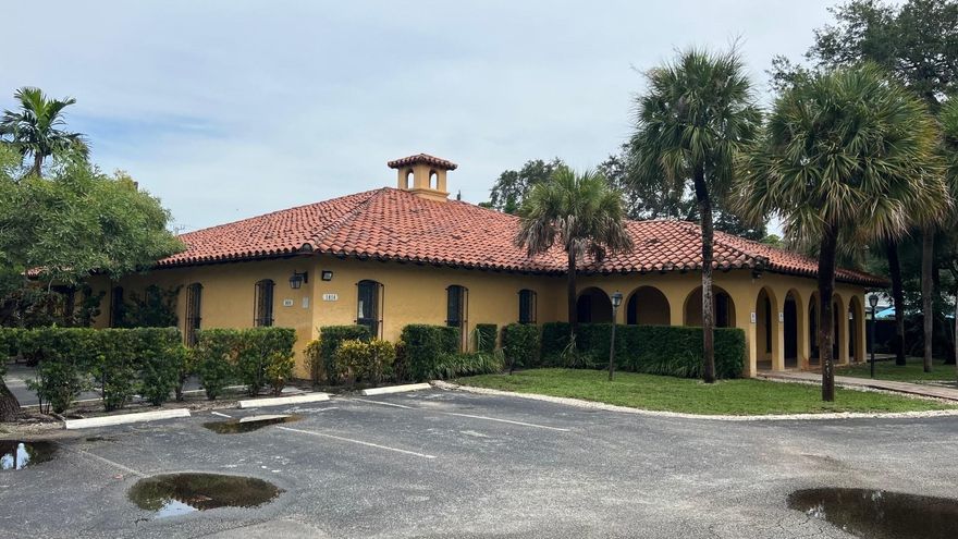 Discover a prime opportunity to acquire a medical office building with strategically located in the heart of vibrant downtown Fort Lauderdale. This prestigious property with 9 Exam Rooms is tailor-made for healthcare professionals seeking a strategically located facility to enhance their practice and elevate patient care across from Broward Health Medical Center.