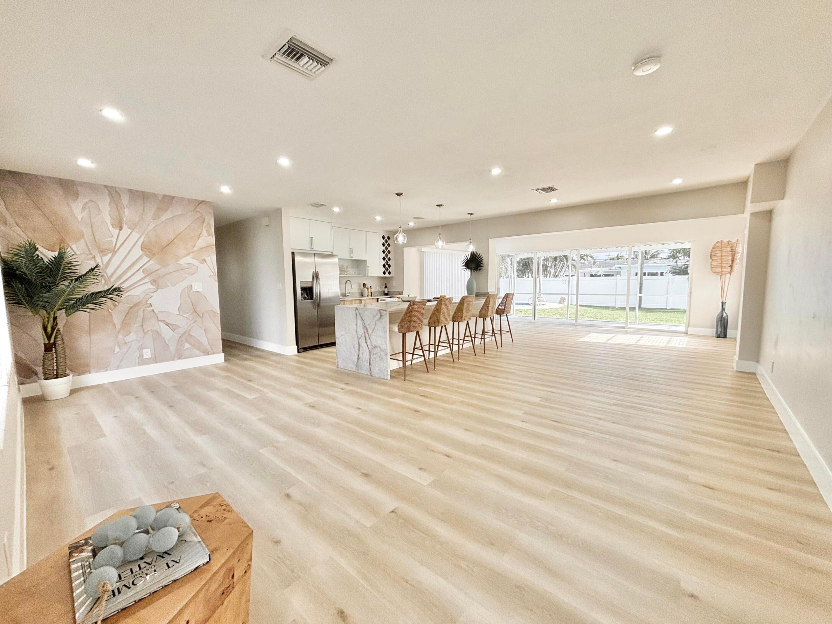 470 NE 45TH Street