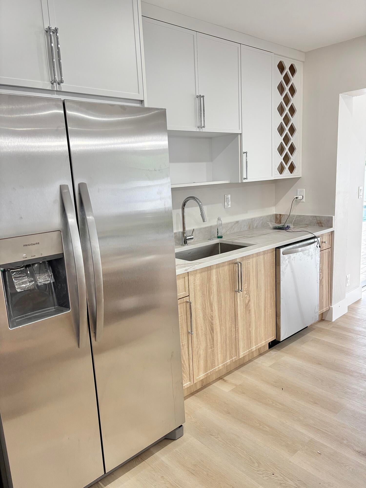 470 NE 45TH Street