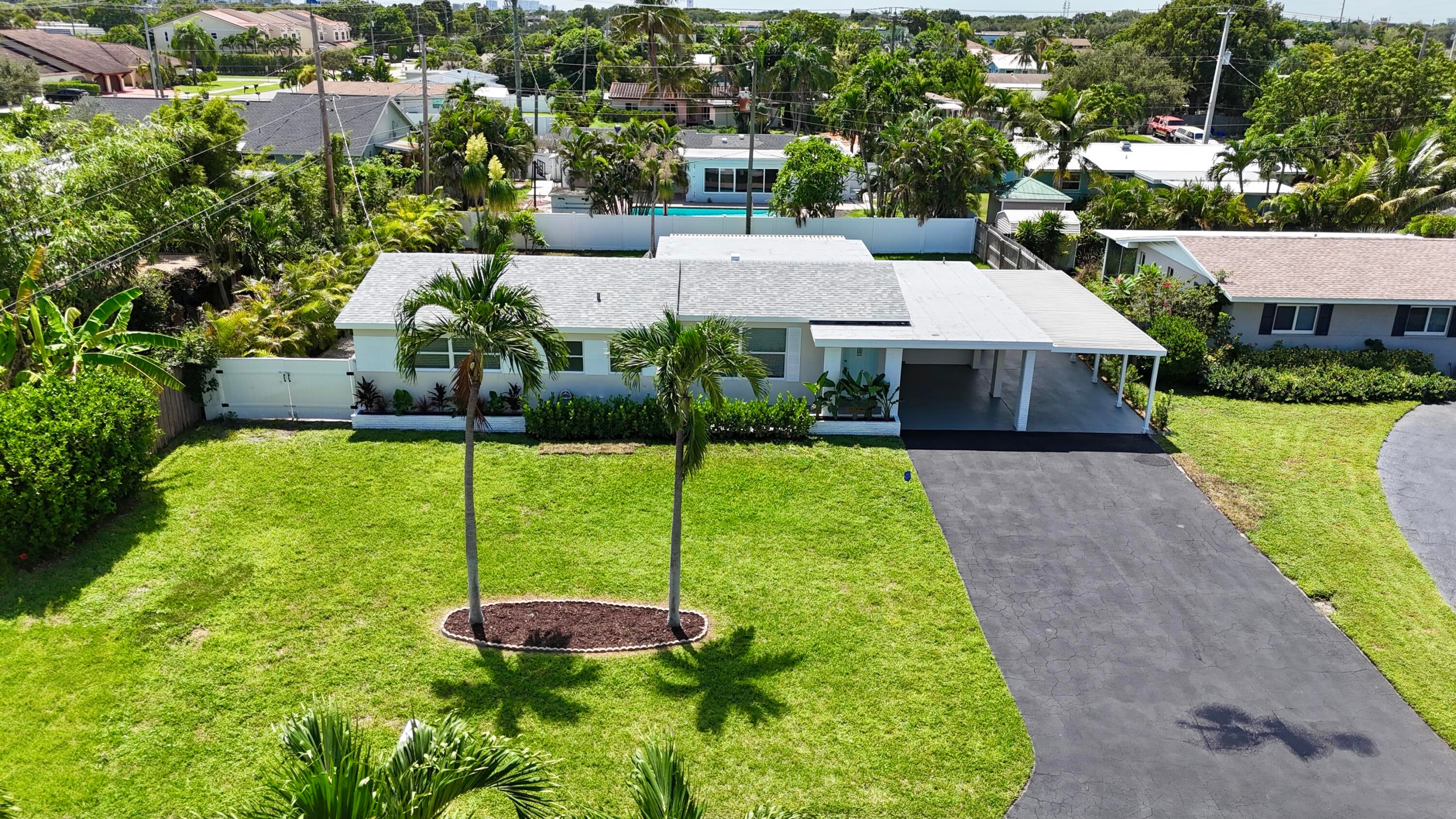 470 NE 45TH Street