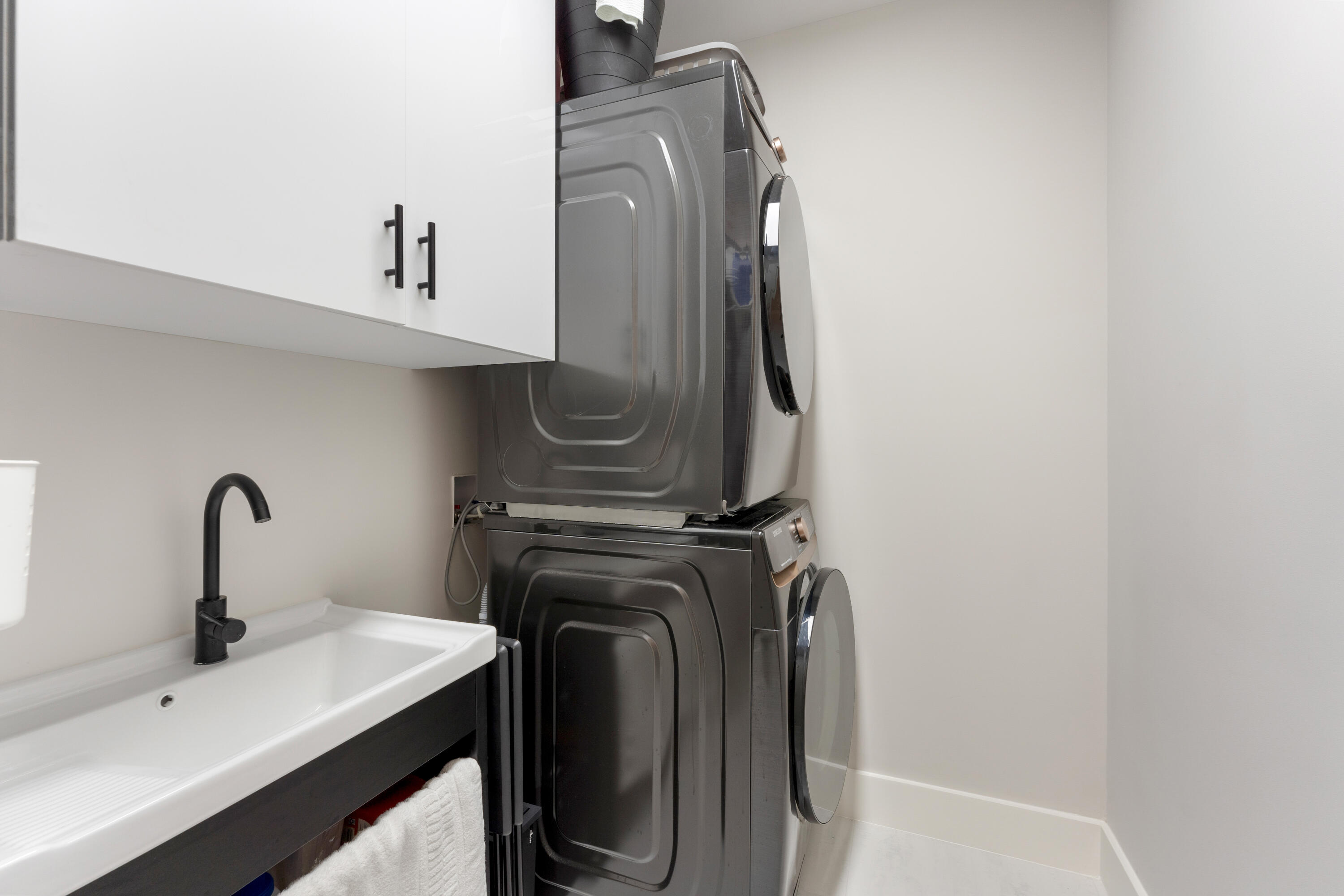 RIO VISTA ISLES - Residential