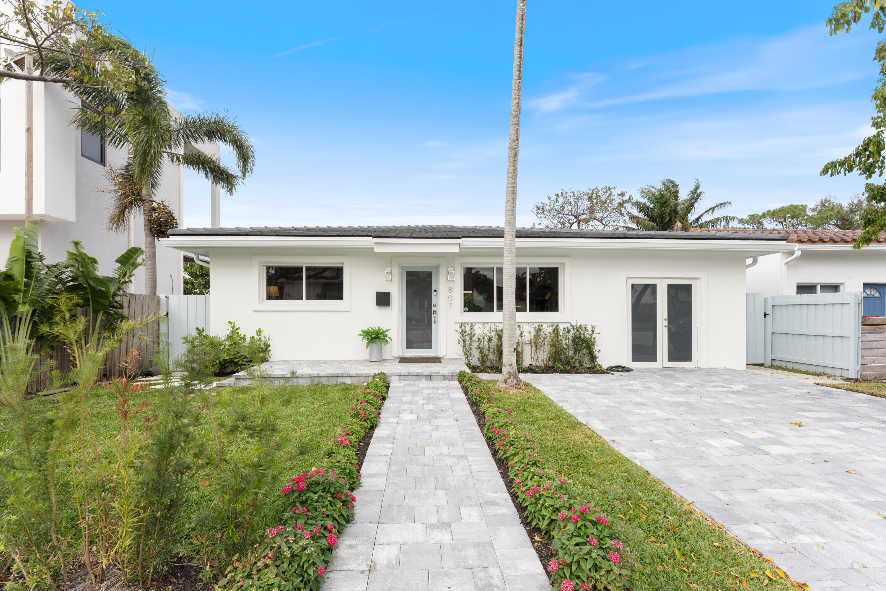 RIO VISTA ISLES - Residential