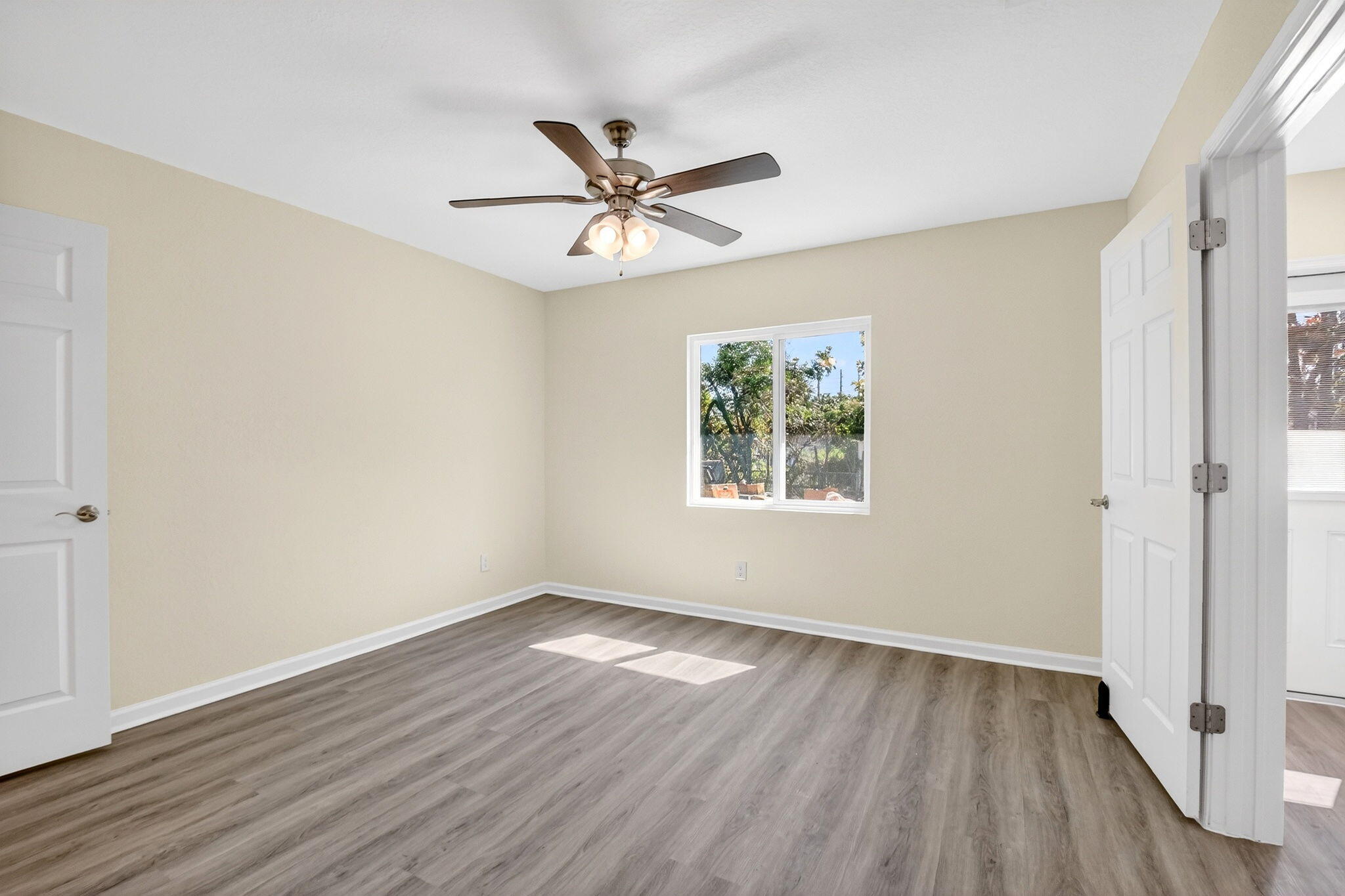 RIVIERA BEACH HEIGHTS ADD 3 - Residential Lease