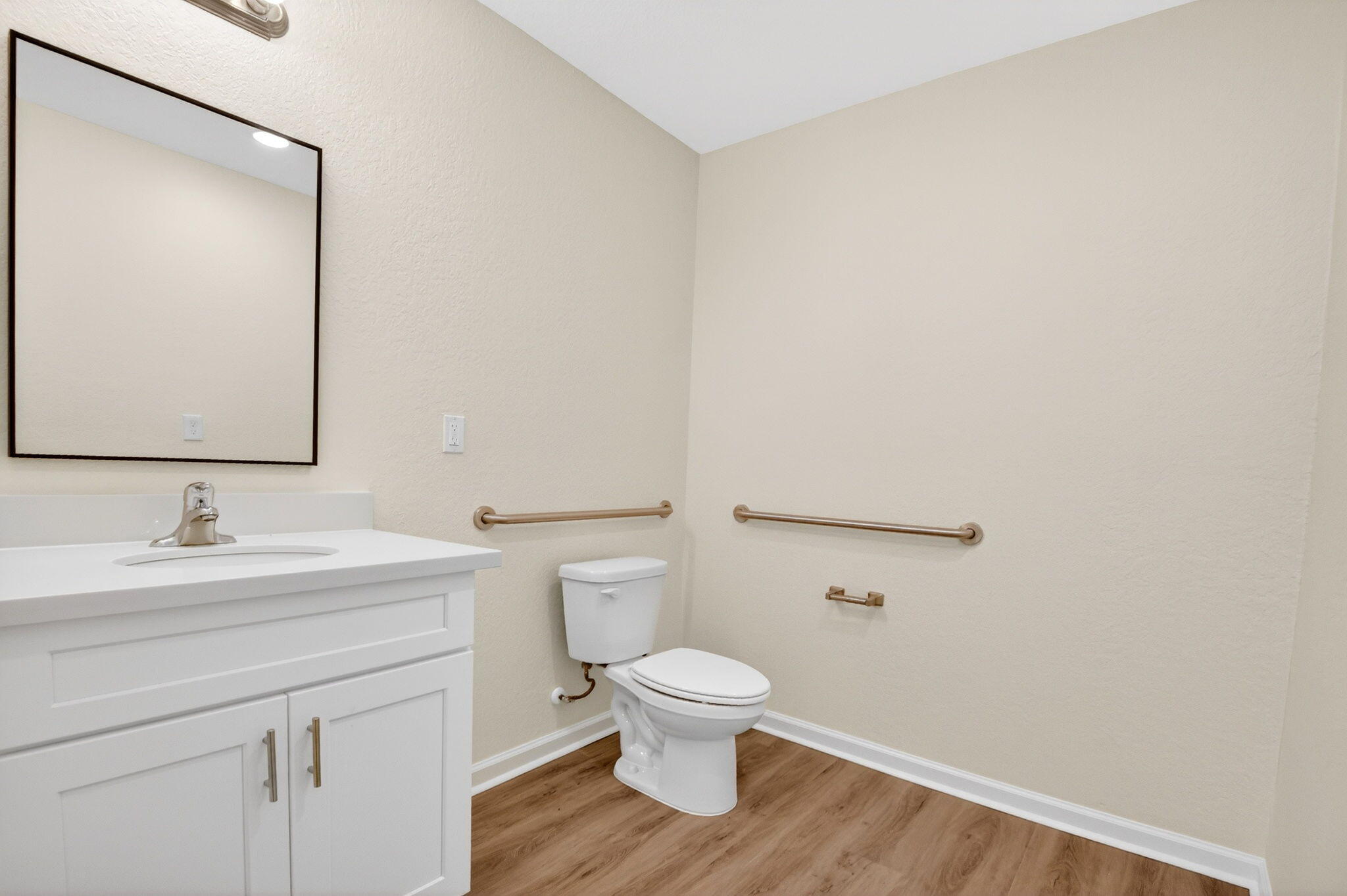 RIVIERA BEACH HEIGHTS ADD 3 - Residential Lease