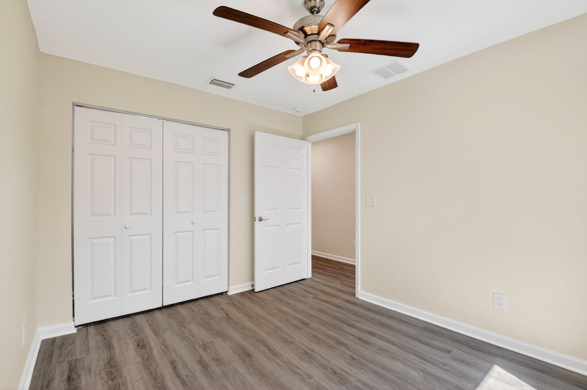 RIVIERA BEACH HEIGHTS ADD 3 - Residential Lease