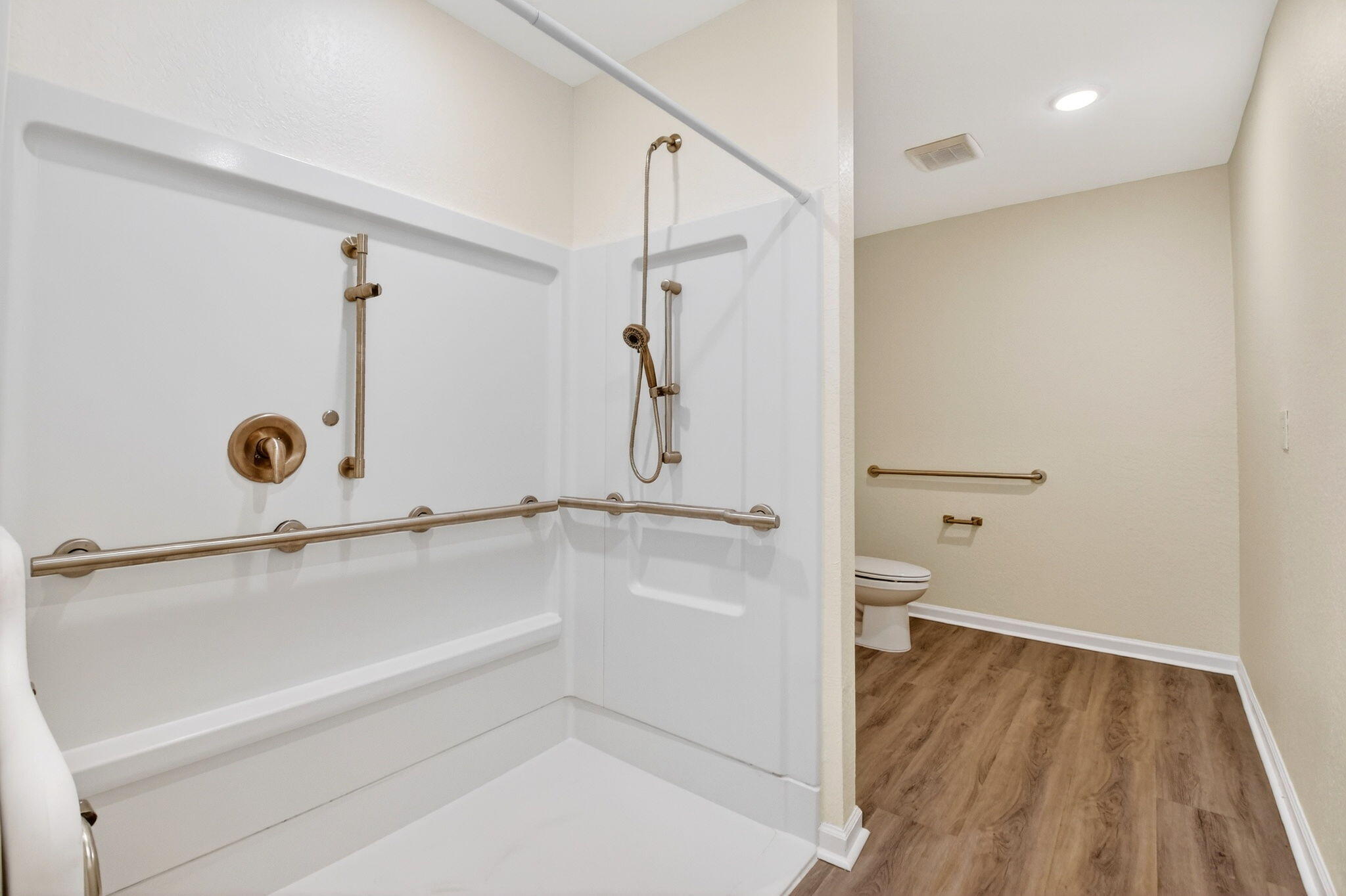 RIVIERA BEACH HEIGHTS ADD 3 - Residential Lease