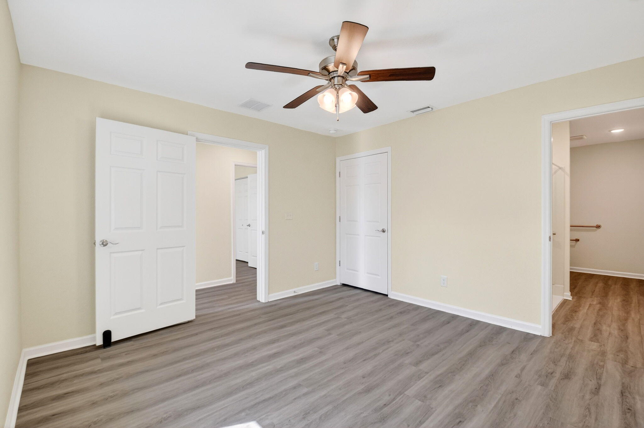 RIVIERA BEACH HEIGHTS ADD 3 - Residential Lease