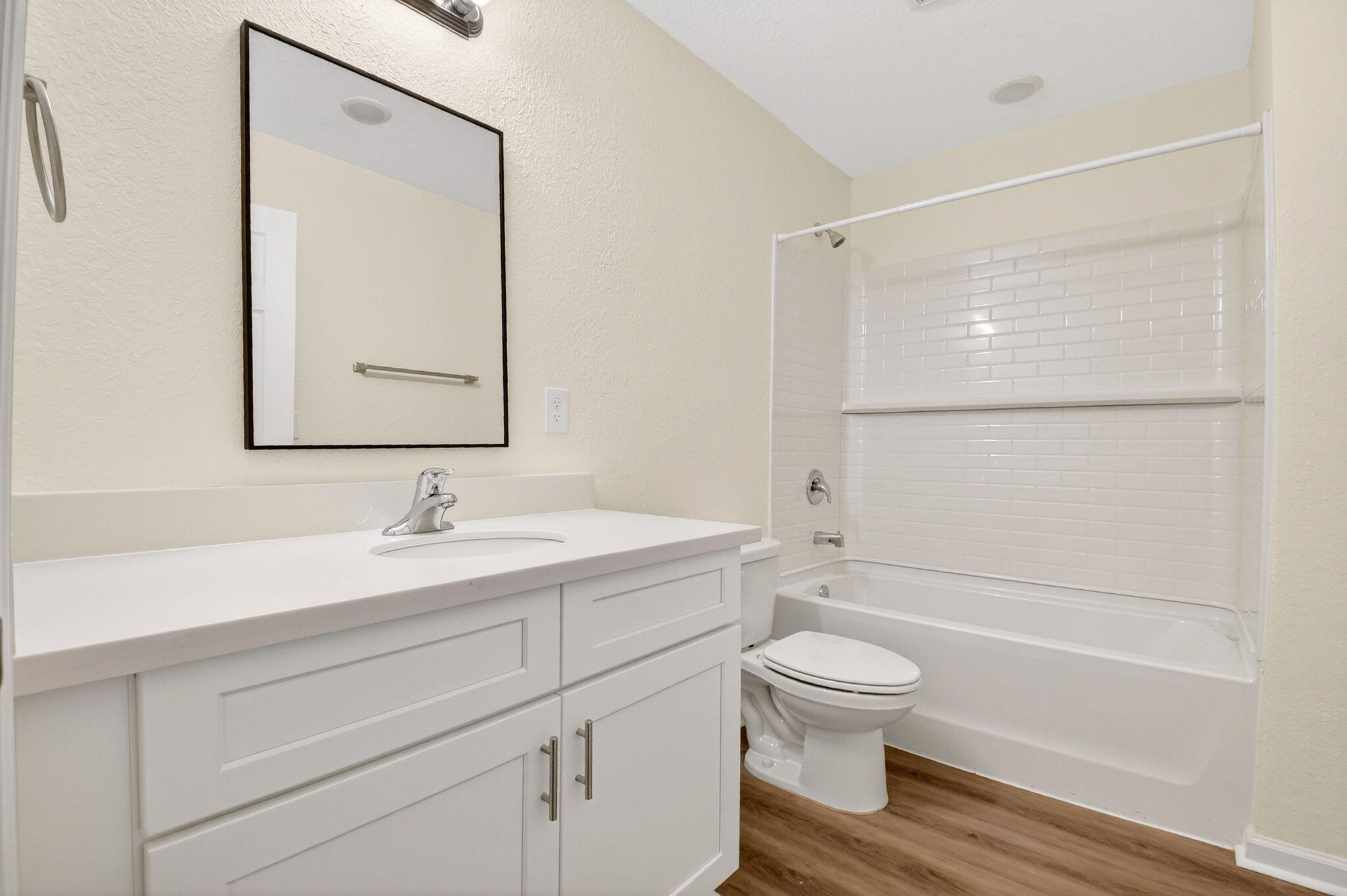 RIVIERA BEACH HEIGHTS ADD 3 - Residential Lease