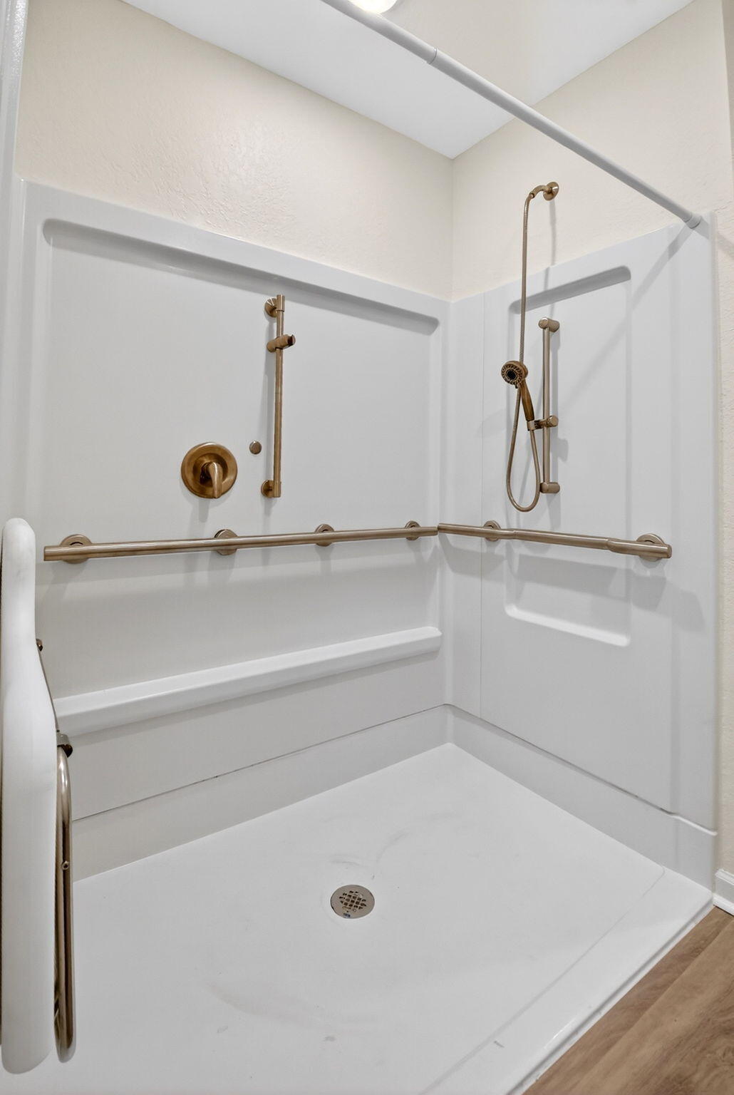 RIVIERA BEACH HEIGHTS ADD 3 - Residential Lease