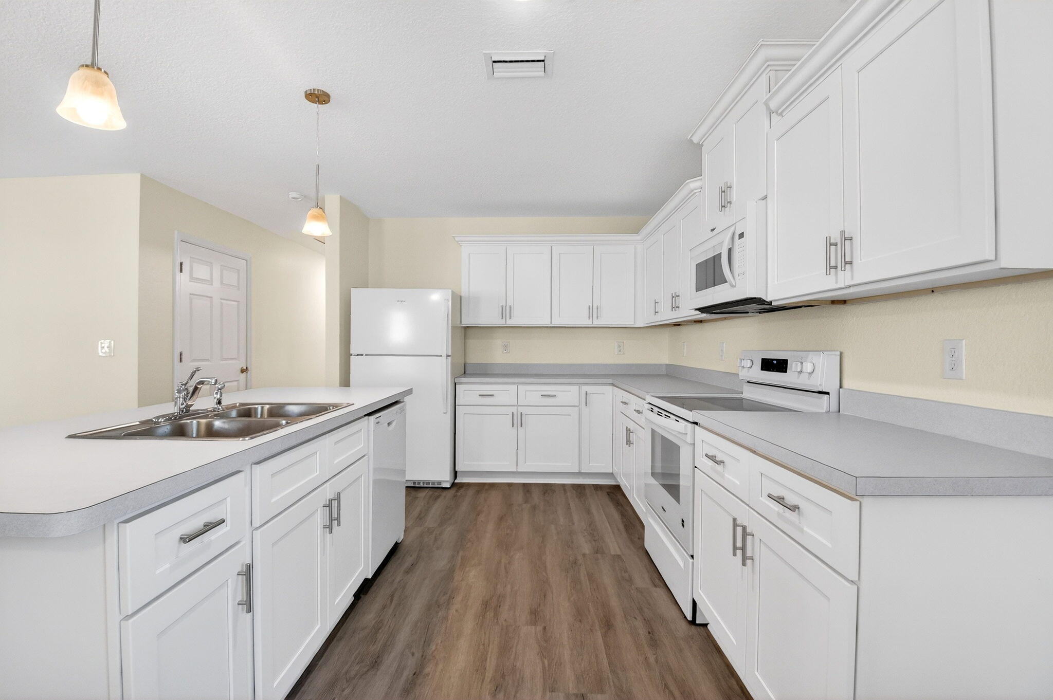 RIVIERA BEACH HEIGHTS ADD 3 - Residential Lease