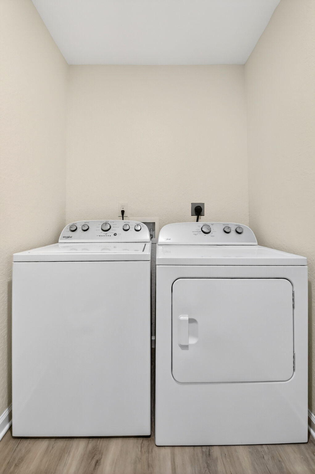 RIVIERA BEACH HEIGHTS ADD 3 - Residential Lease