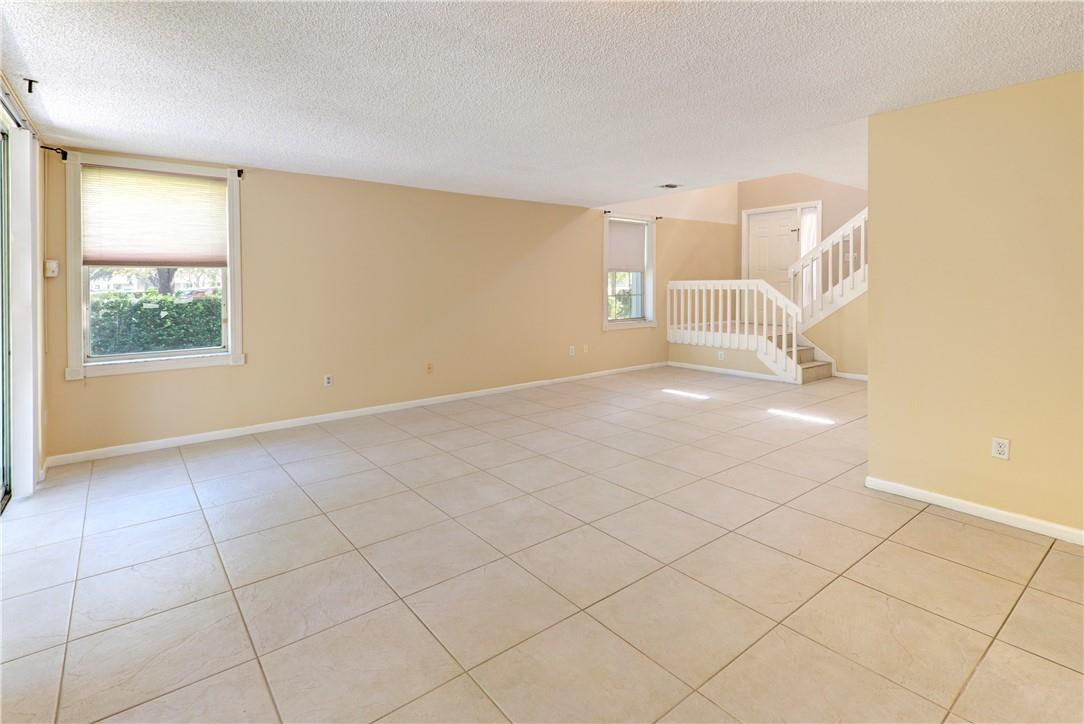 West Glen Manor 145-7 B - Residential