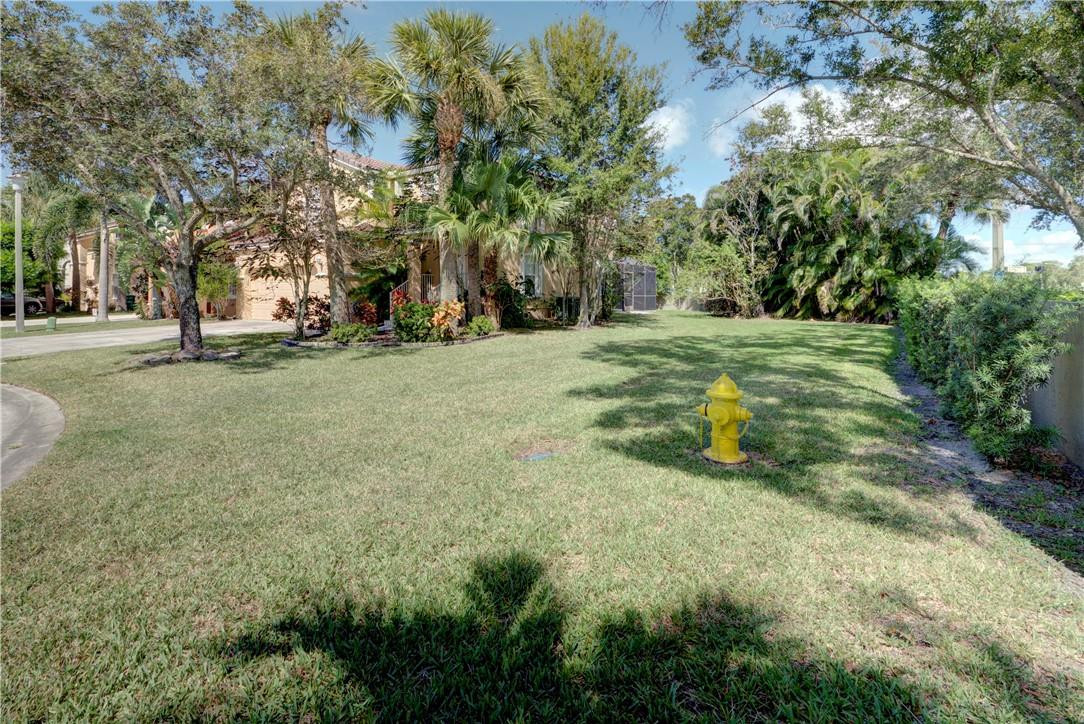 West Glen Manor 145-7 B - Residential