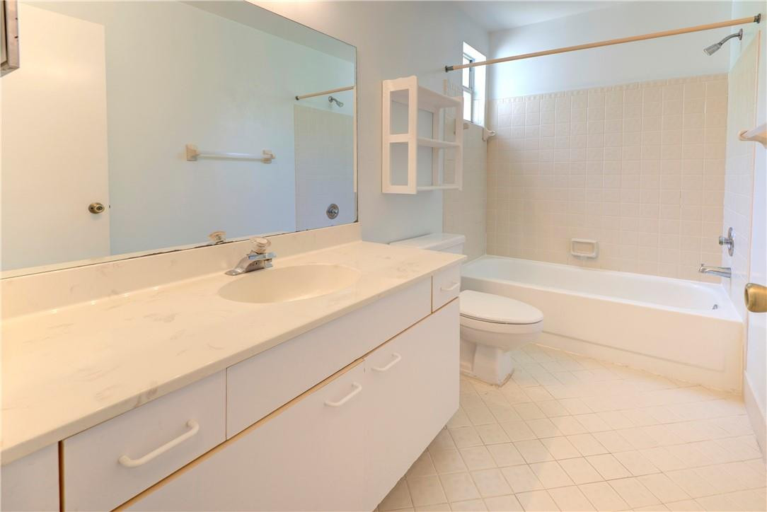 West Glen Manor 145-7 B - Residential