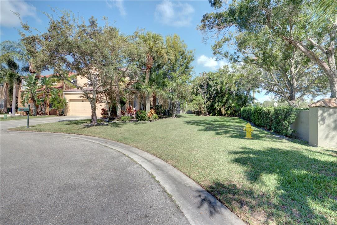 West Glen Manor 145-7 B - Residential