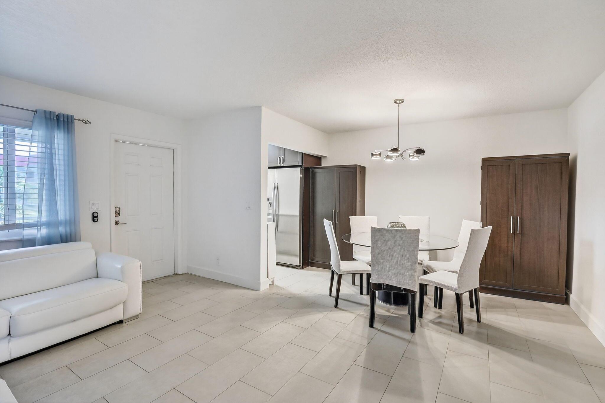 PARADISE VILLAS CONDO - Residential Lease
