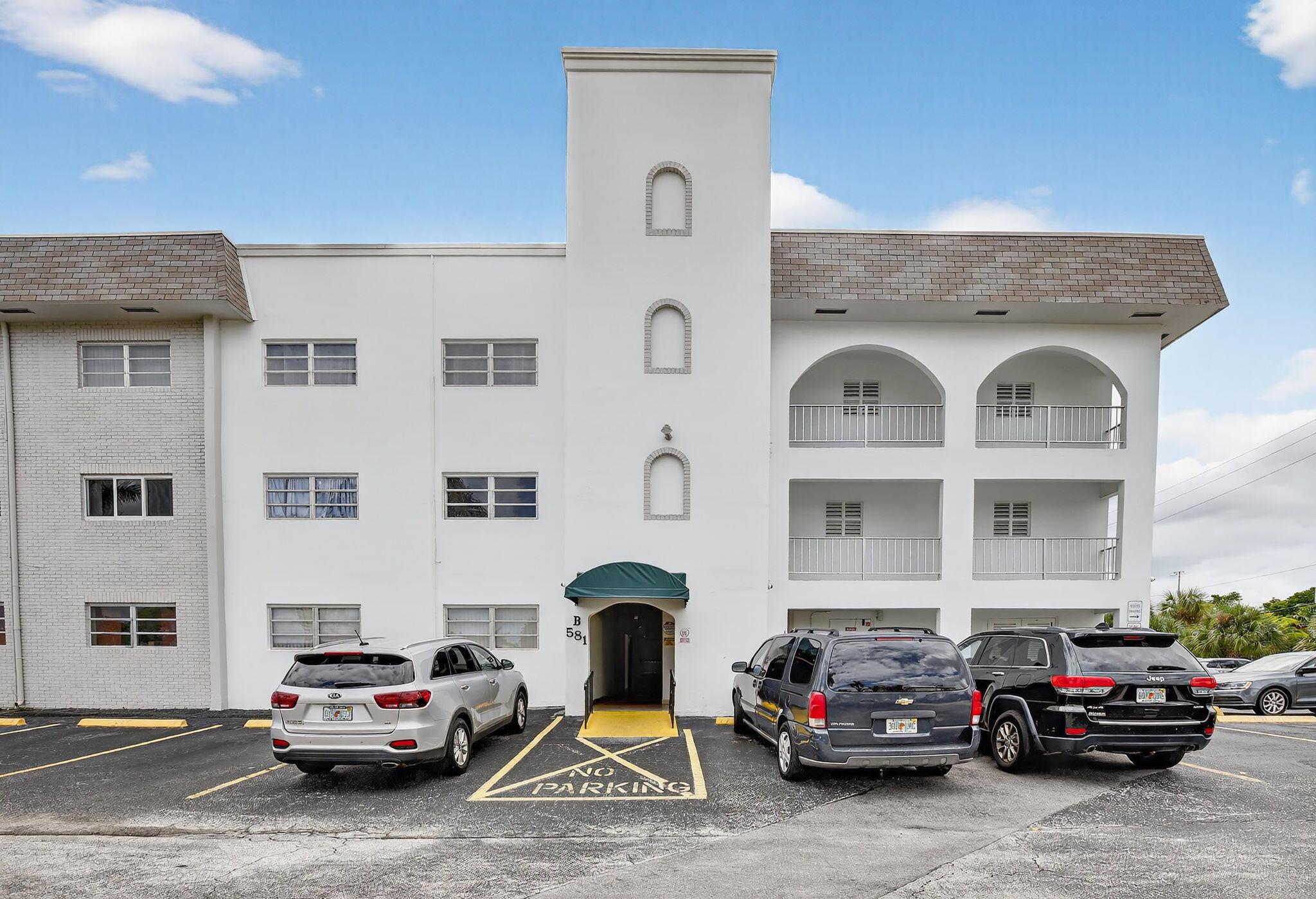 PARADISE VILLAS CONDO - Residential Lease