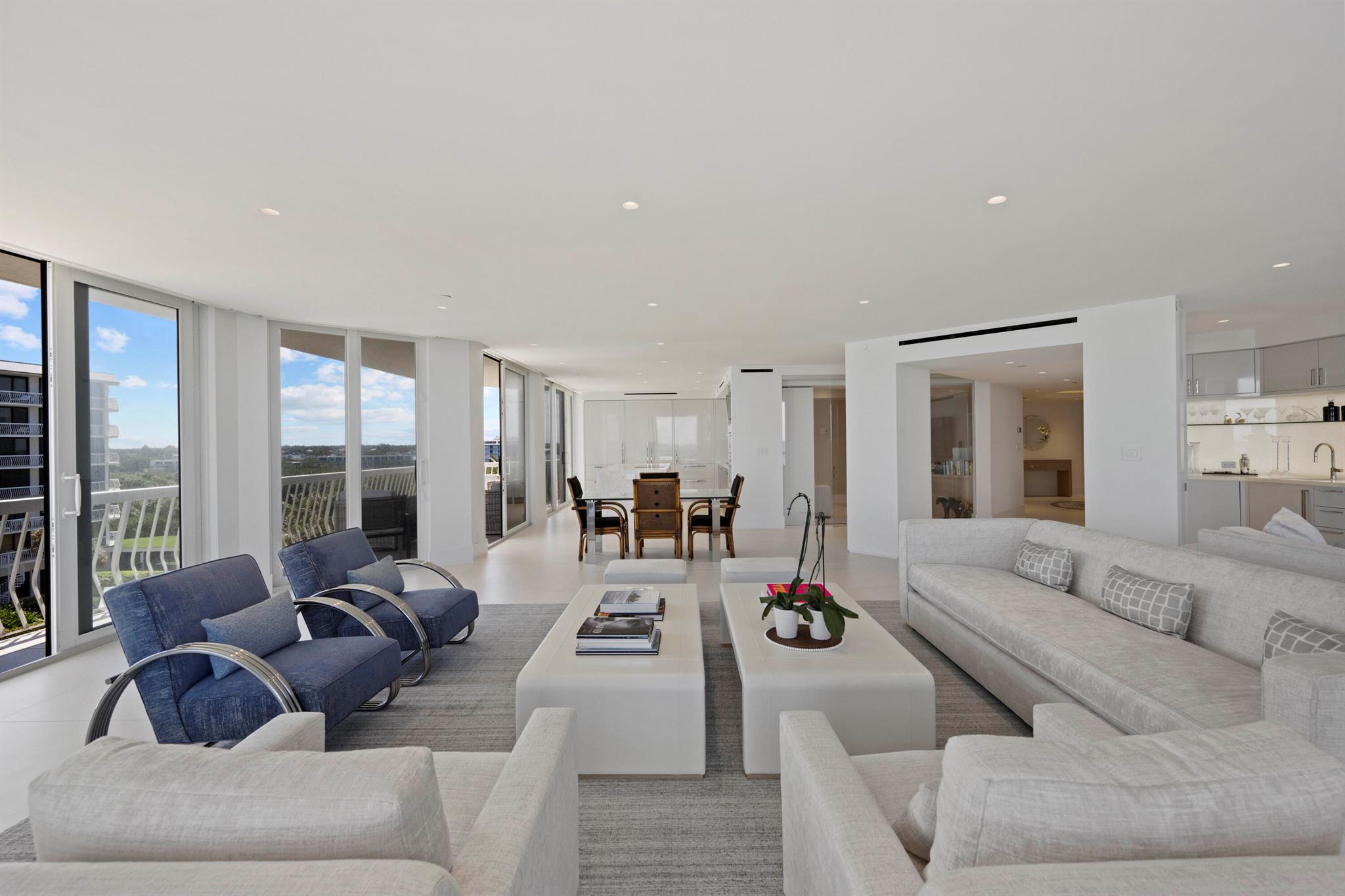 TWENTY ONE HUNDRED CONDO - Residential