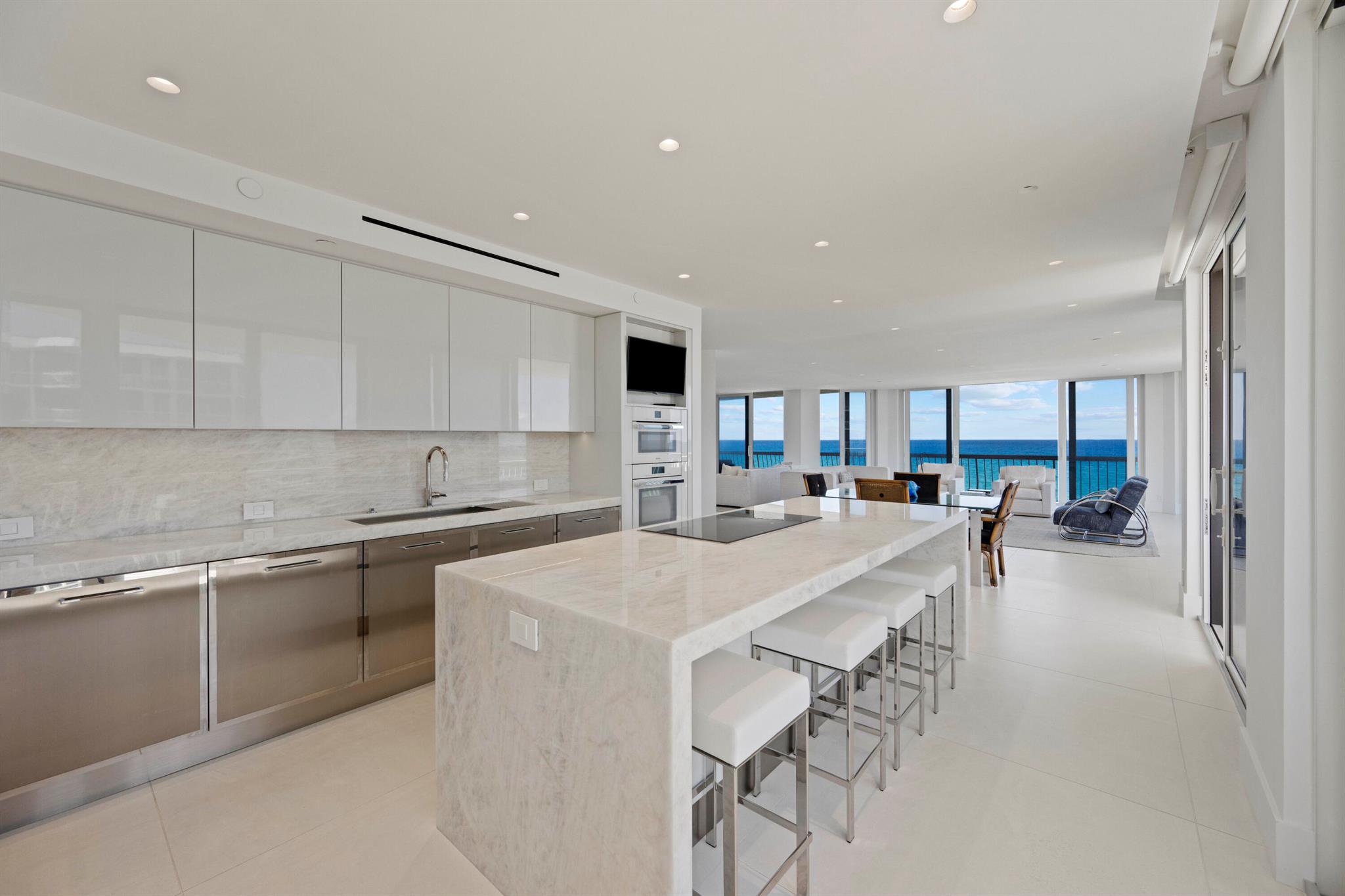 TWENTY ONE HUNDRED CONDO - Residential