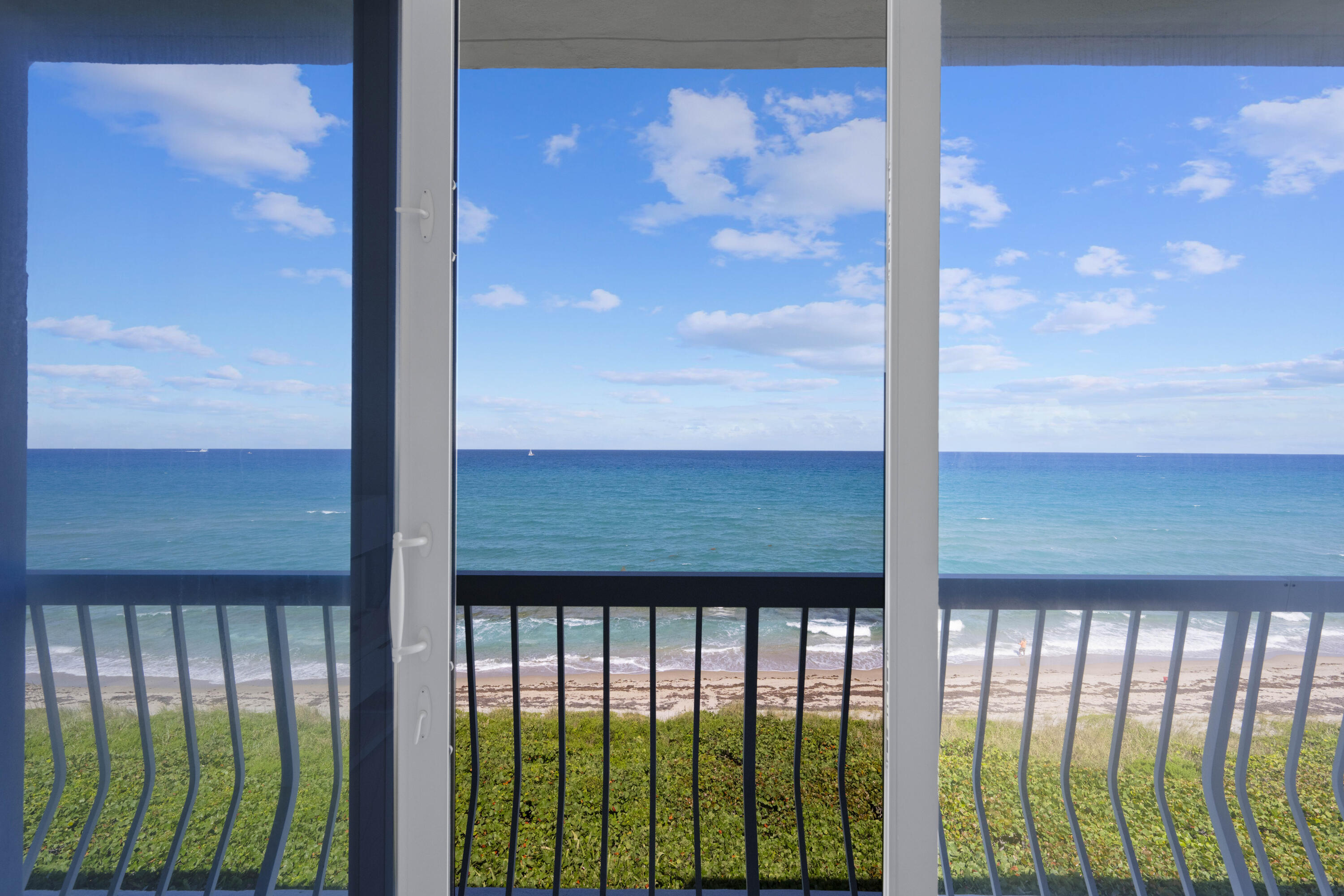 TWENTY ONE HUNDRED CONDO - Residential