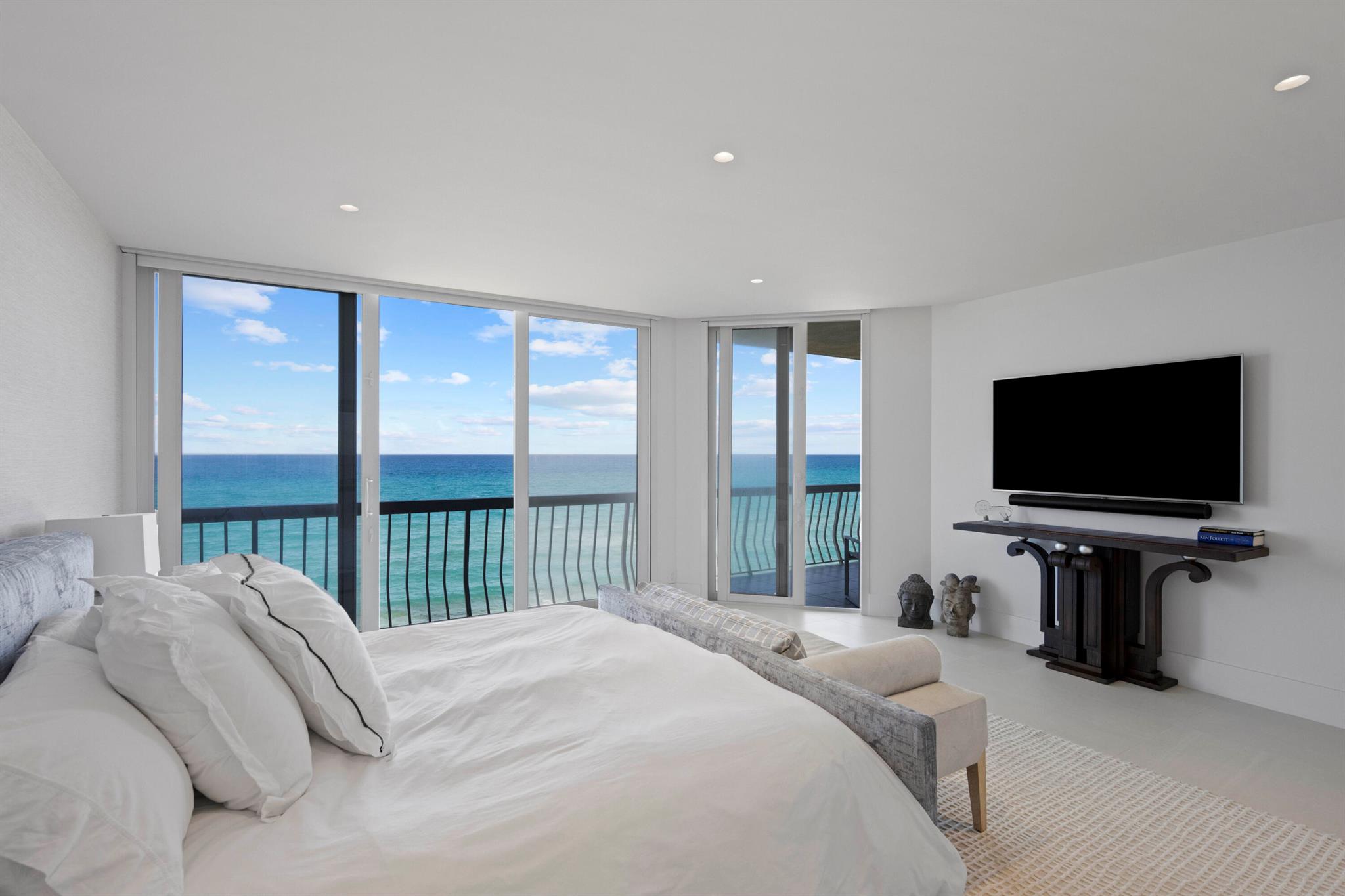 TWENTY ONE HUNDRED CONDO - Residential