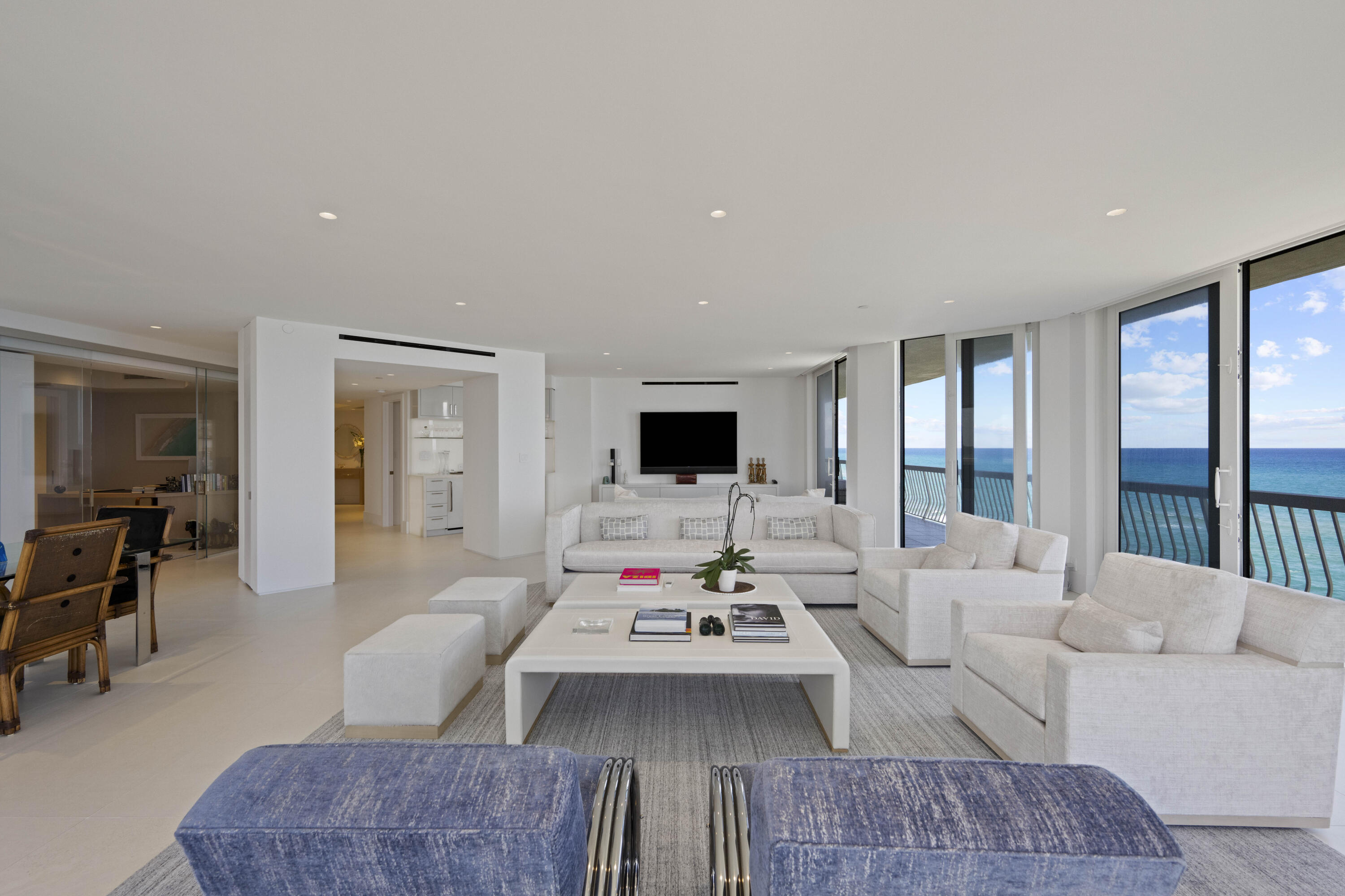 TWENTY ONE HUNDRED CONDO - Residential