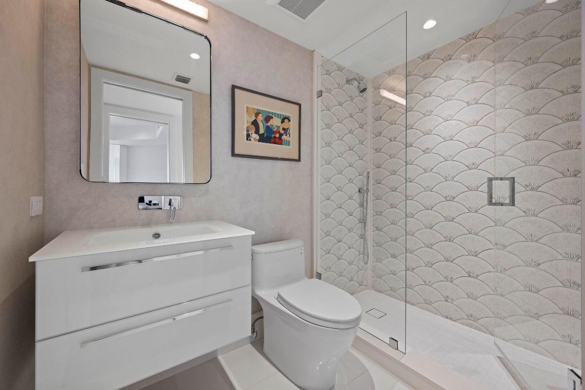 TWENTY ONE HUNDRED CONDO - Residential