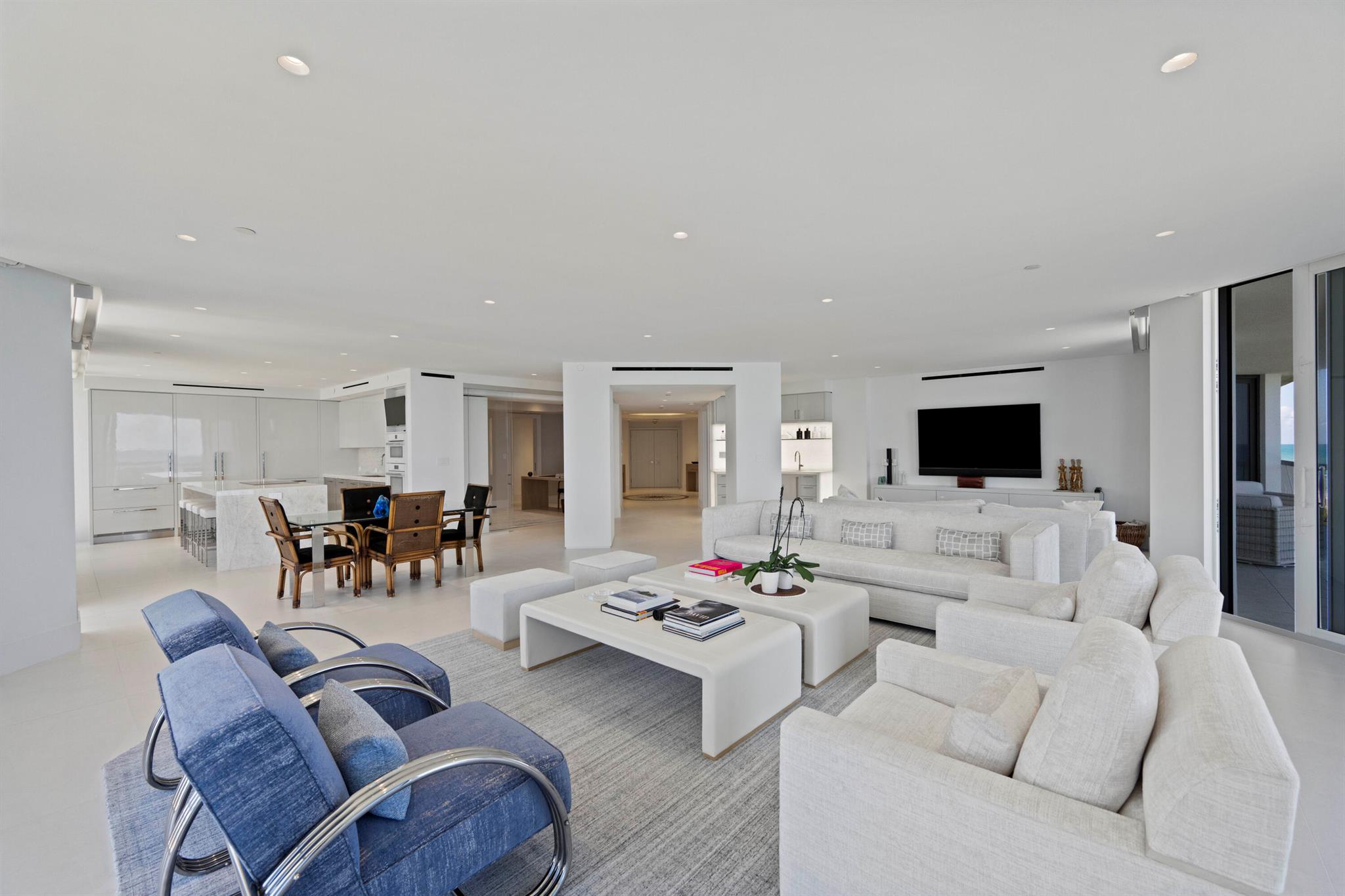 TWENTY ONE HUNDRED CONDO - Residential