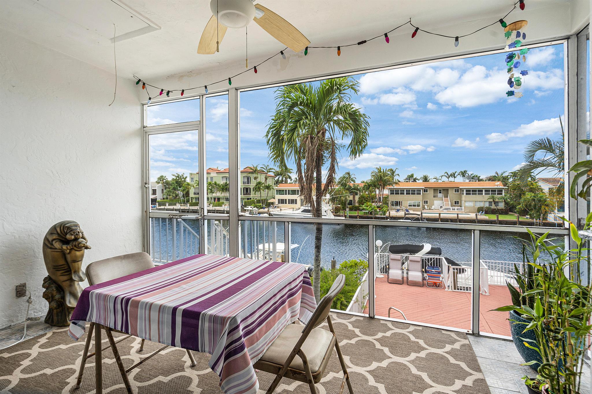 BEACHSIDE CONDO - Residential Income