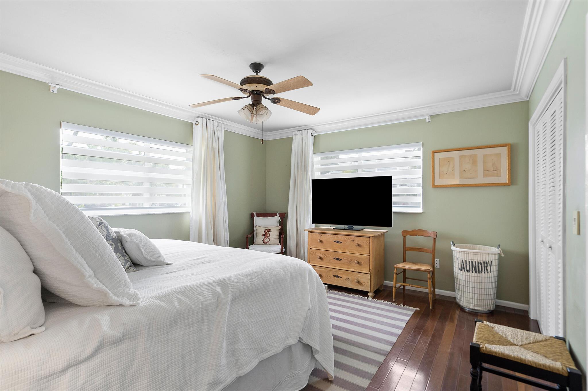 BEACHSIDE CONDO - Residential Income