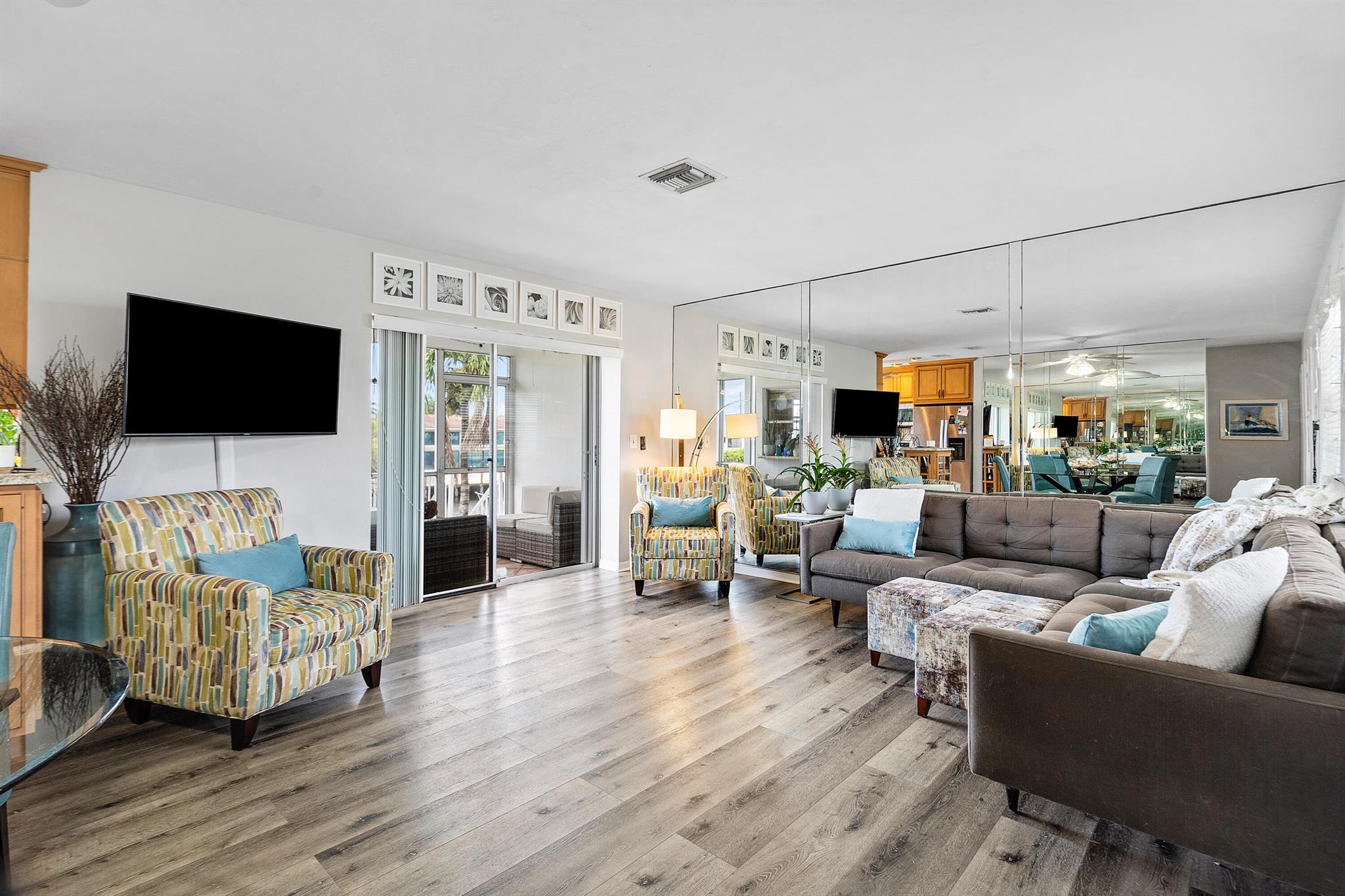 BEACHSIDE CONDO - Residential Income