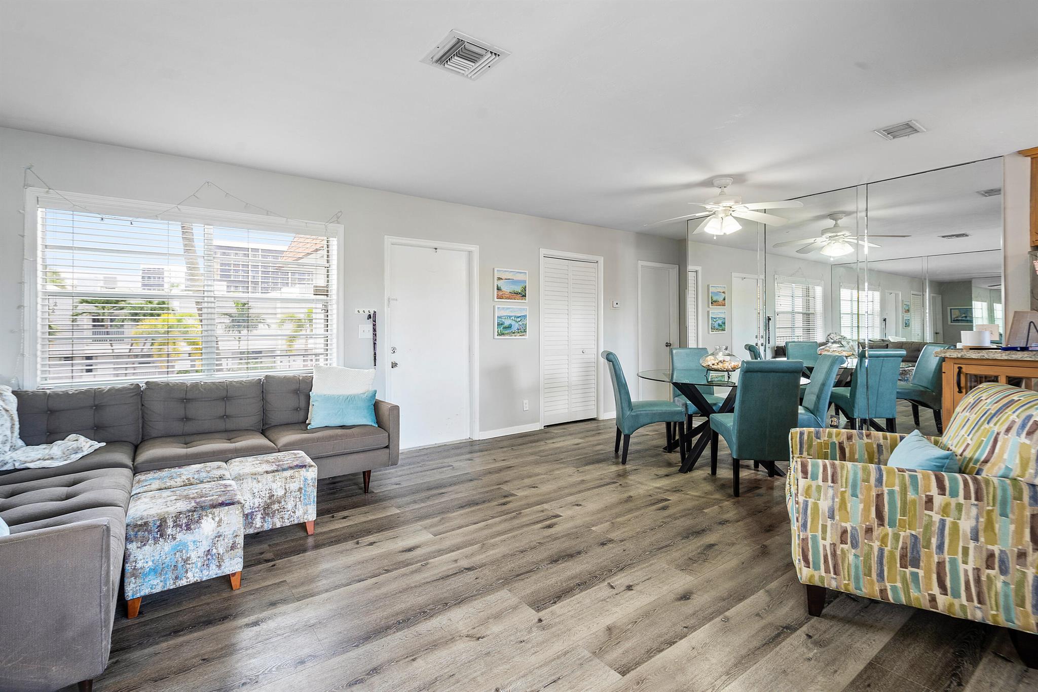 BEACHSIDE CONDO - Residential Income