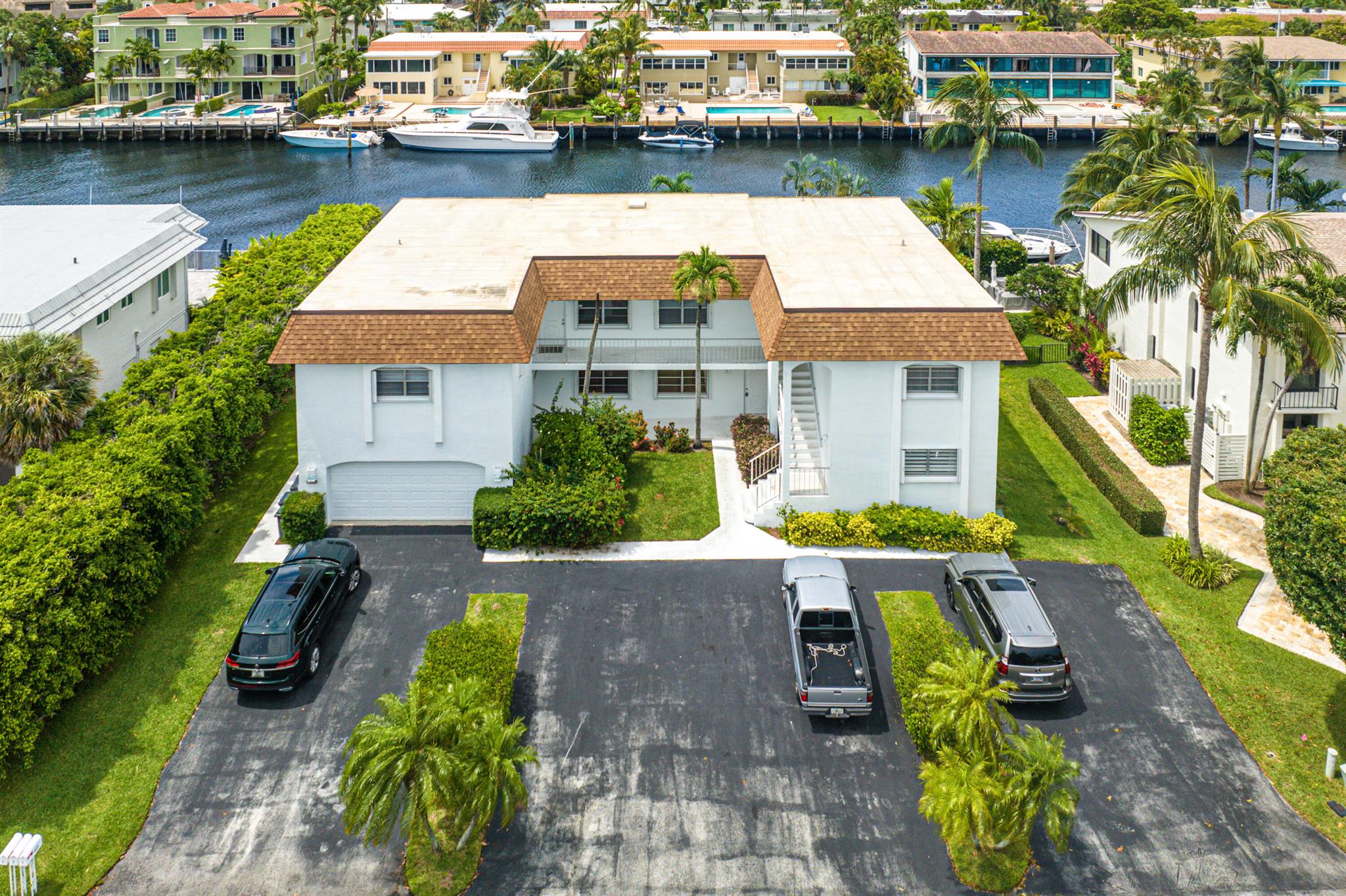 BEACHSIDE CONDO - Residential Income