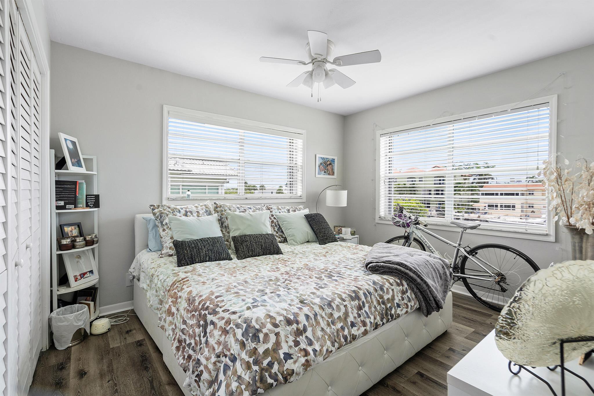 BEACHSIDE CONDO - Residential Income