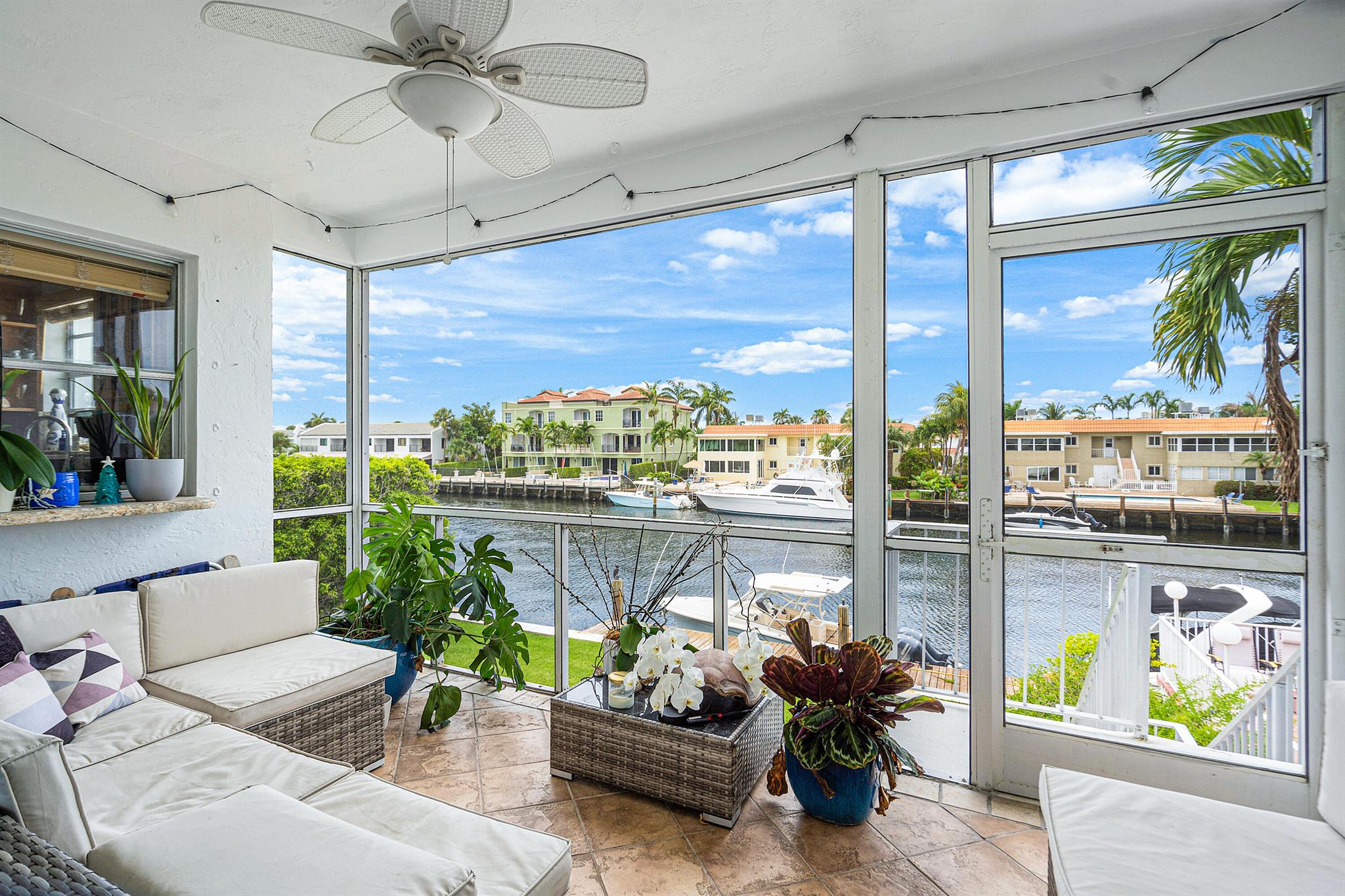 BEACHSIDE CONDO - Residential Income