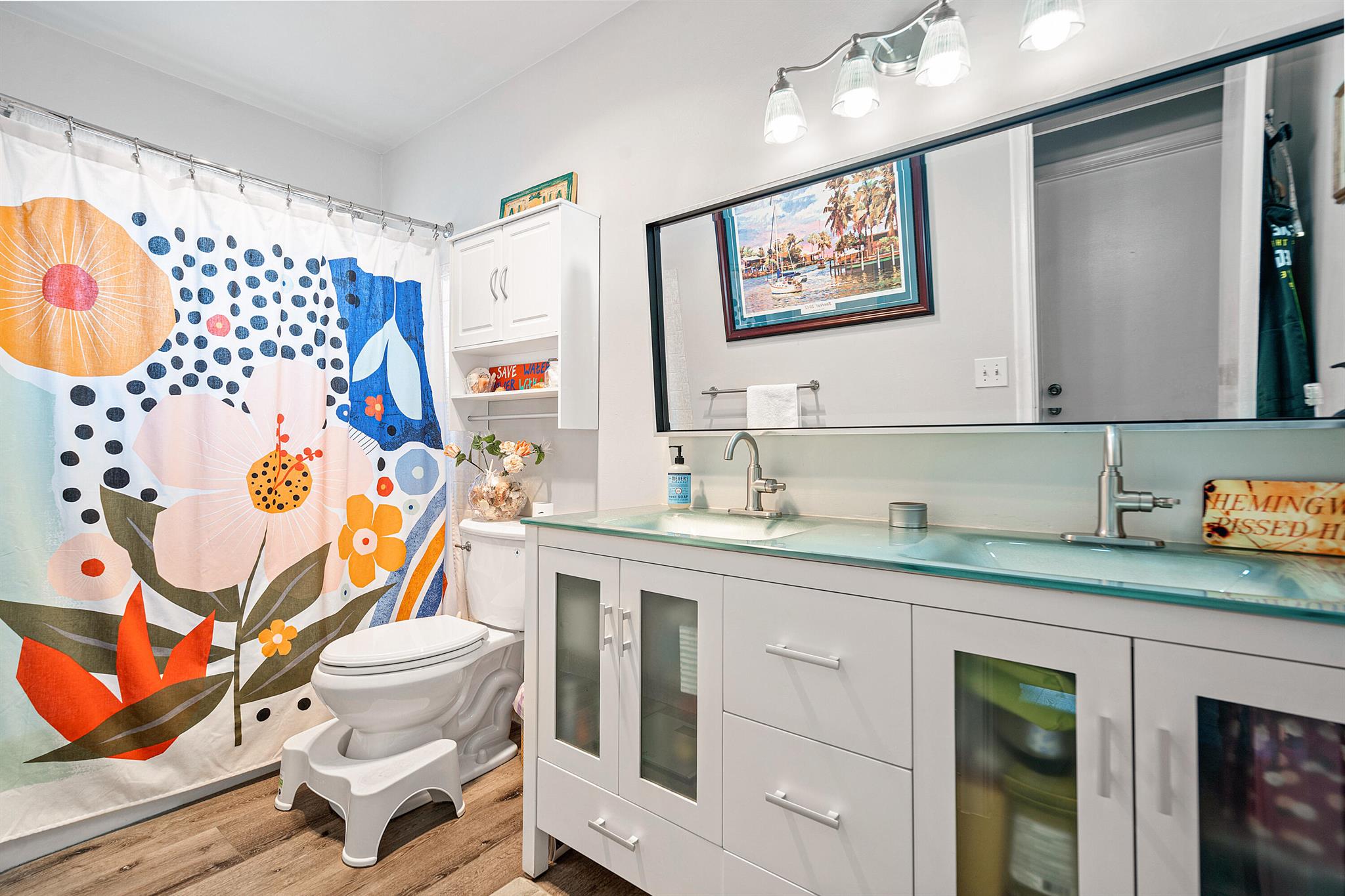 BEACHSIDE CONDO - Residential Income