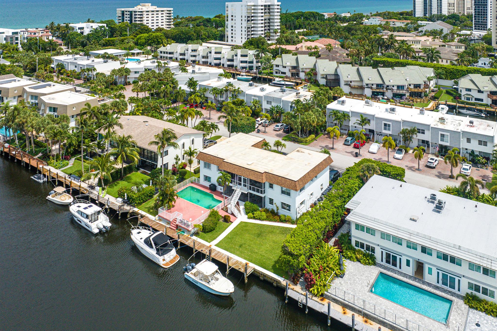 BEACHSIDE CONDO - Residential Income