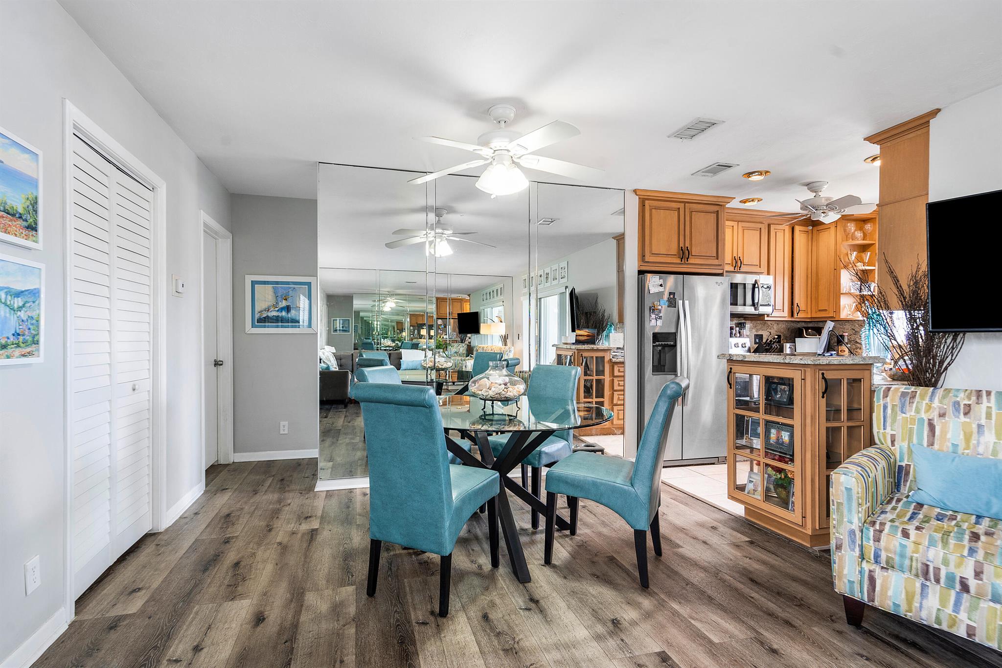 BEACHSIDE CONDO - Residential Income