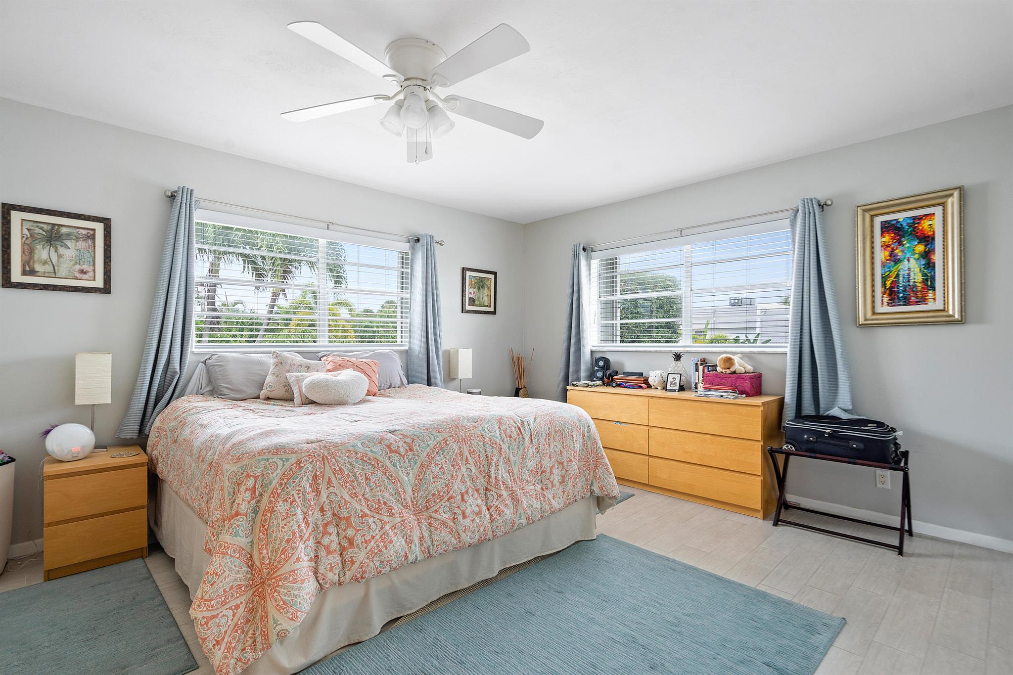 BEACHSIDE CONDO - Residential Income