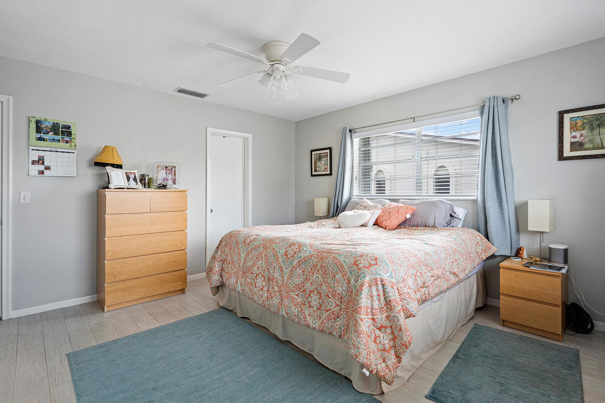 BEACHSIDE CONDO - Residential Income