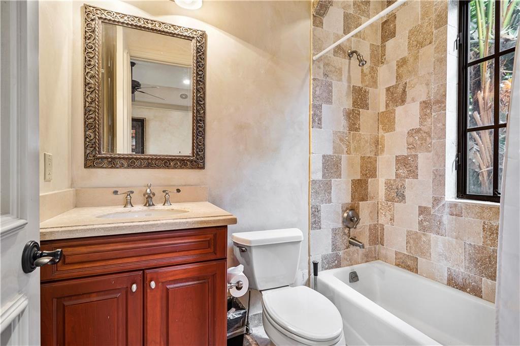 Lighthouse Point 4th Sec - Residential