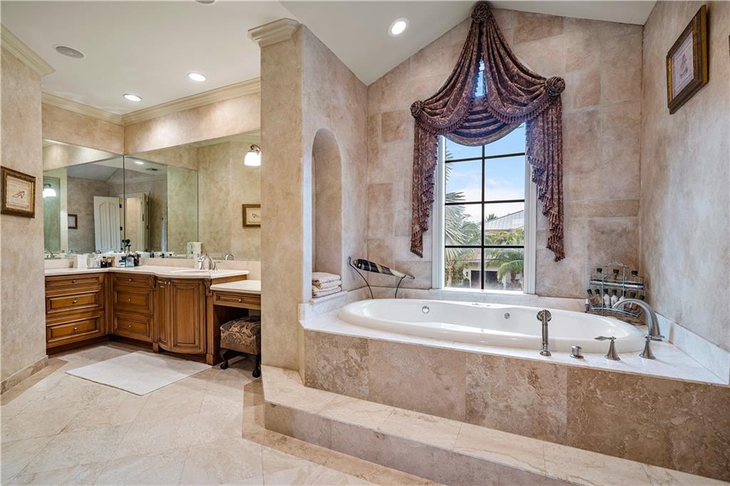 Lighthouse Point 4th Sec - Residential