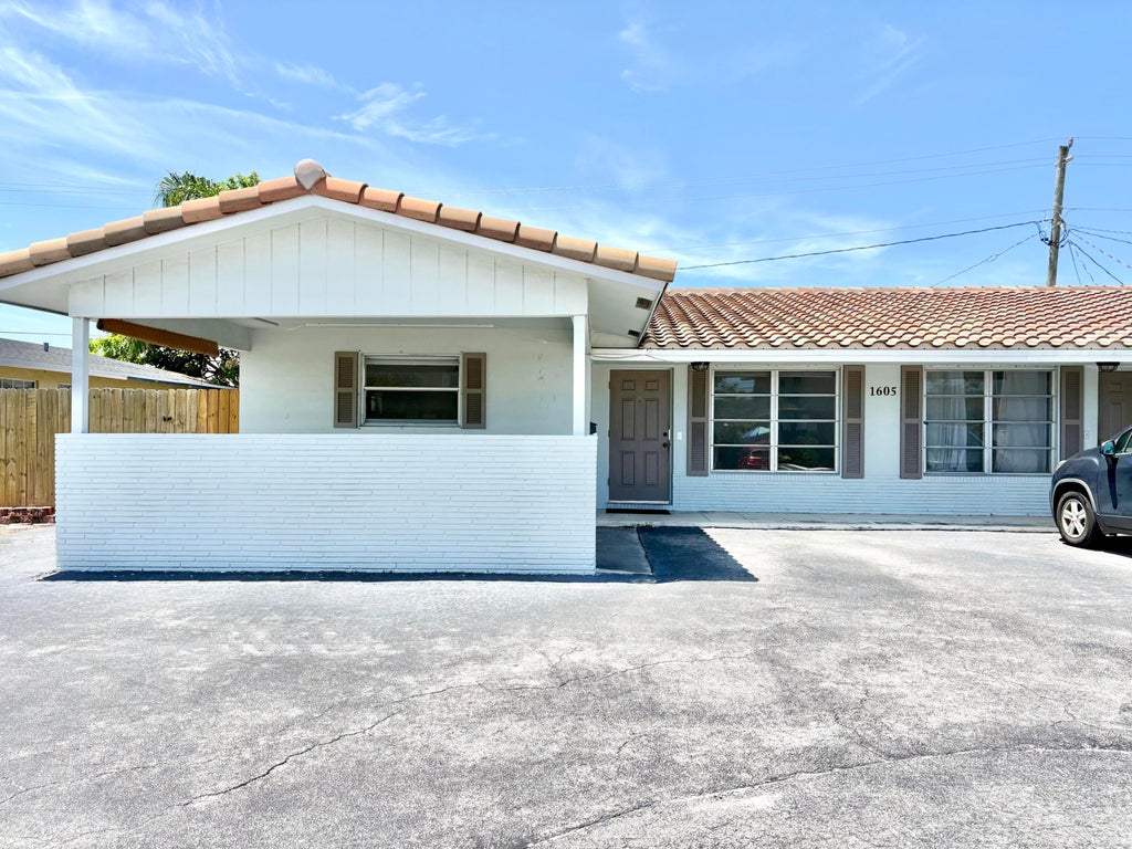 Photo of 1605 NE 50th Court #1, Fort Lauderdale, FL 33334 (MLS # B26044262)