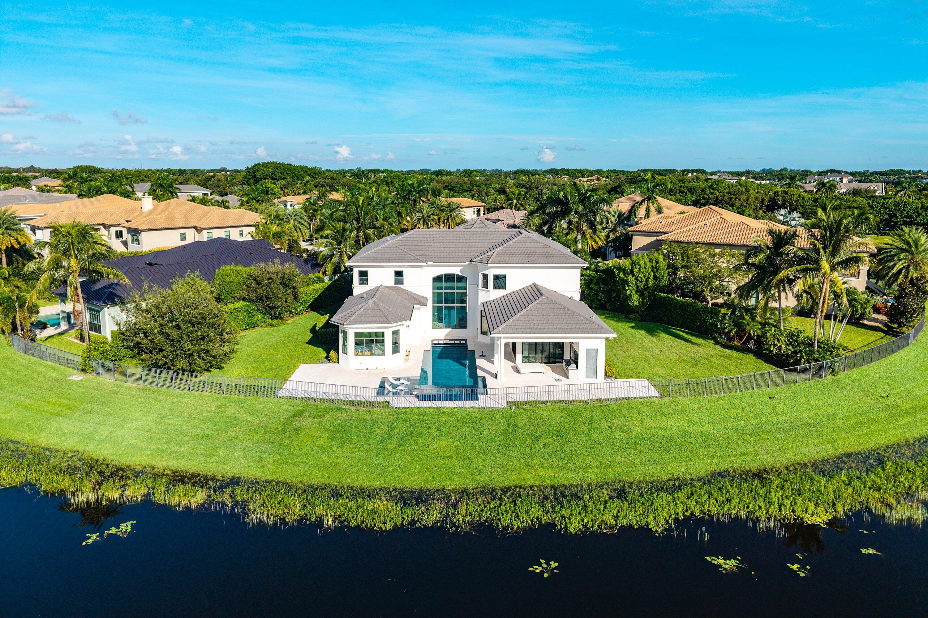 16526 Fleur De Lis Way